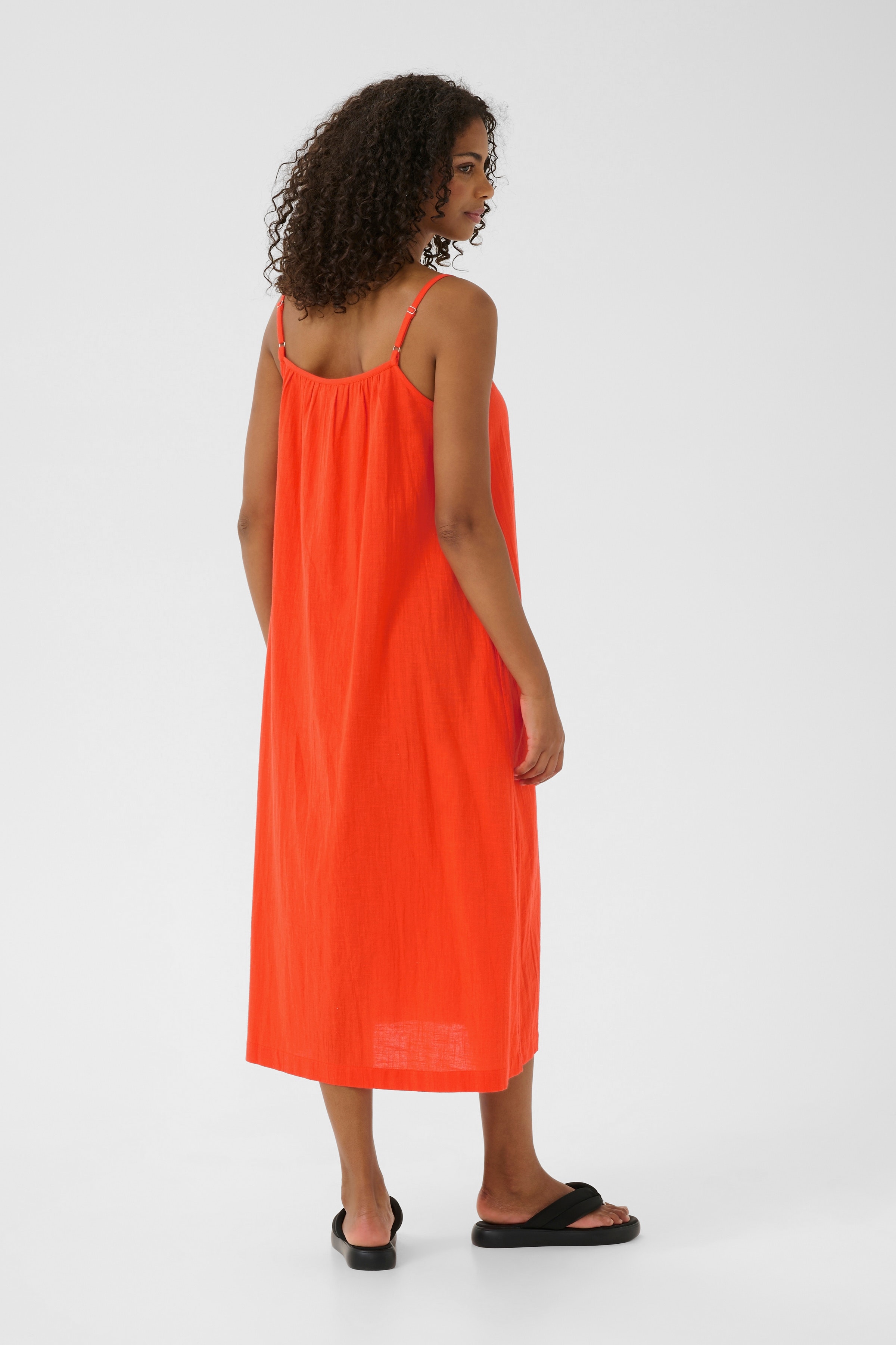 KApauline Kjole LOOKBOOK BACK 10508562-171558