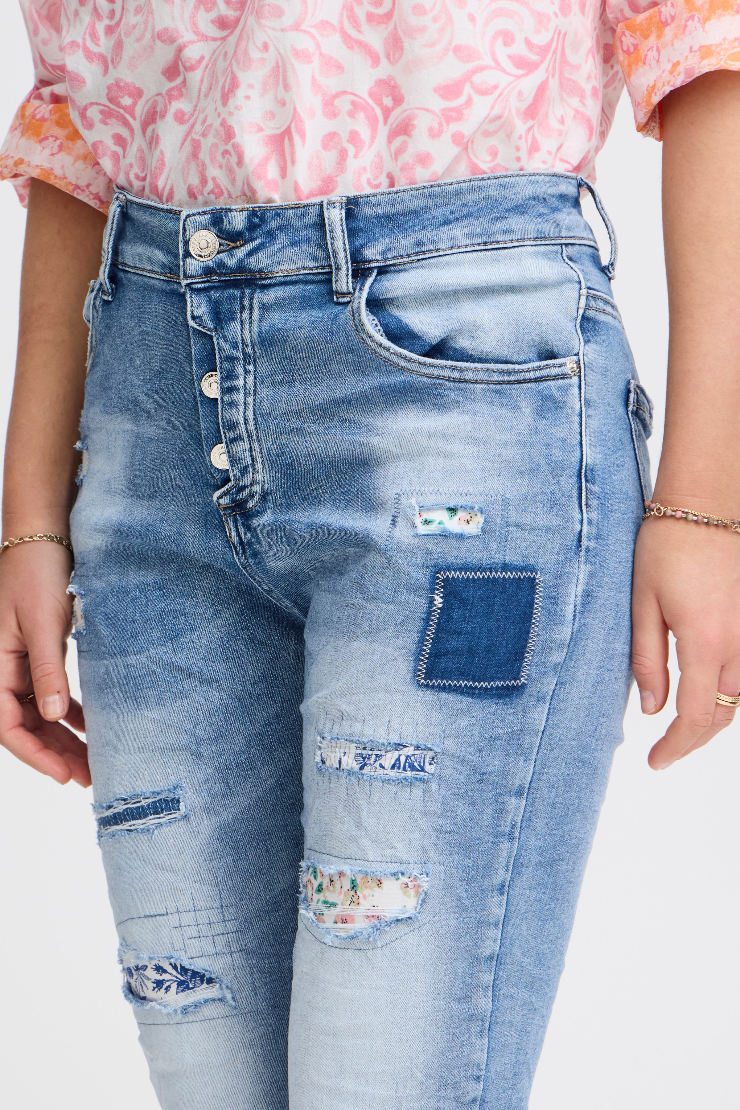 SBKEA Bukser LOOKBOOK DETAIL 22100537-203403