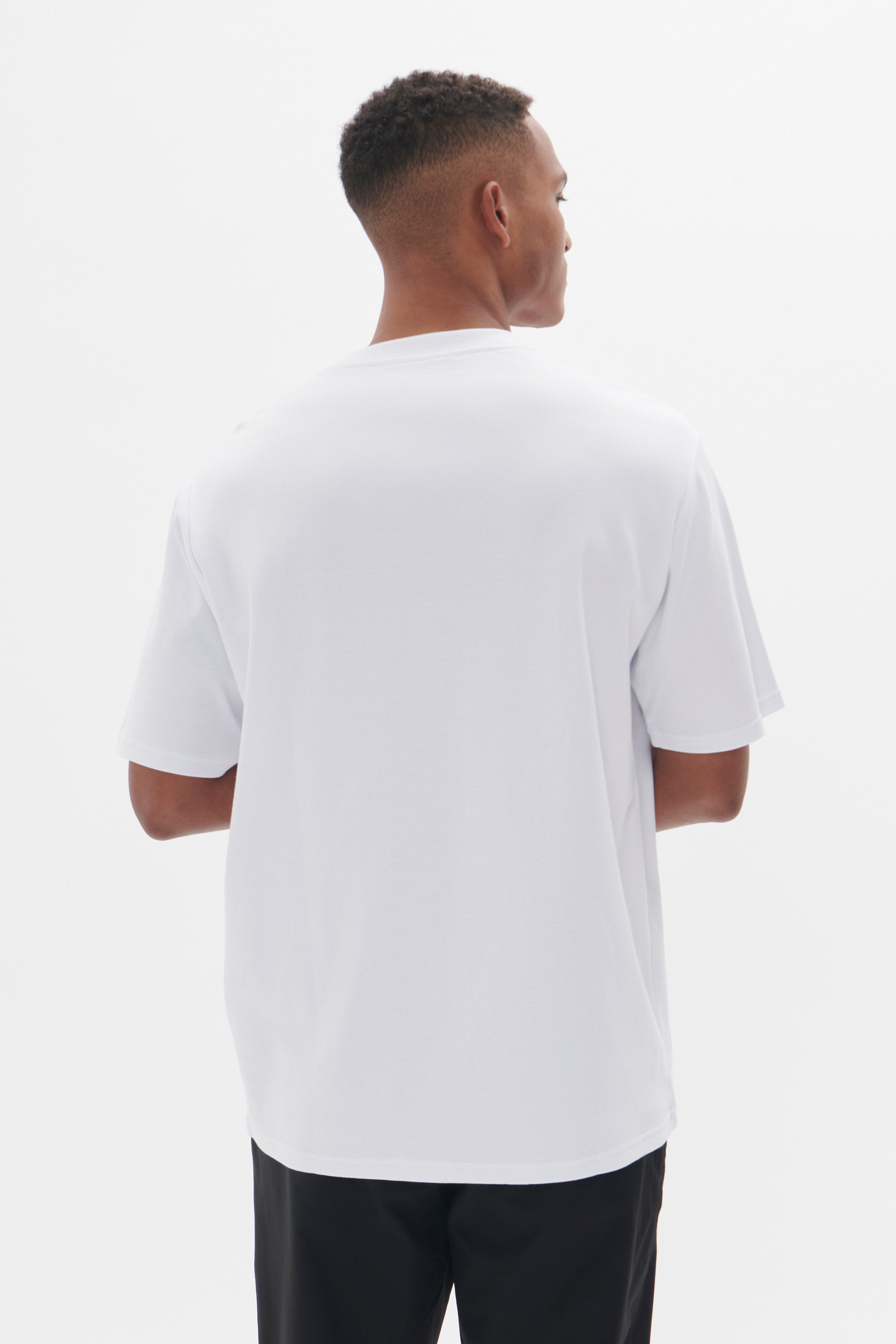 MAHudson T-shirt LOOKBOOK BACK 30208629-114001