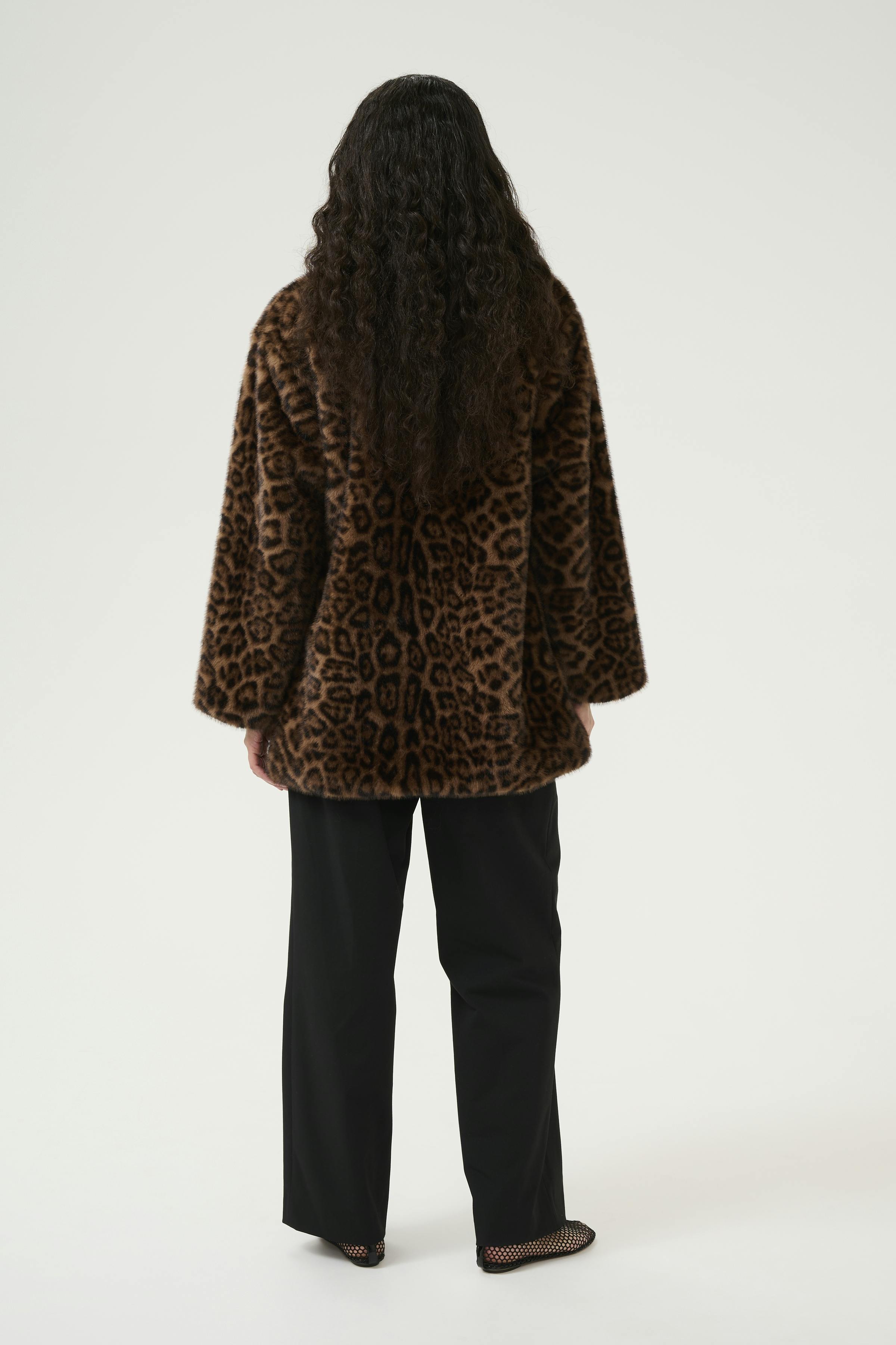 KBTira Leopard Faux Fur jacket LOOKBOOK BACK 10105446-103153