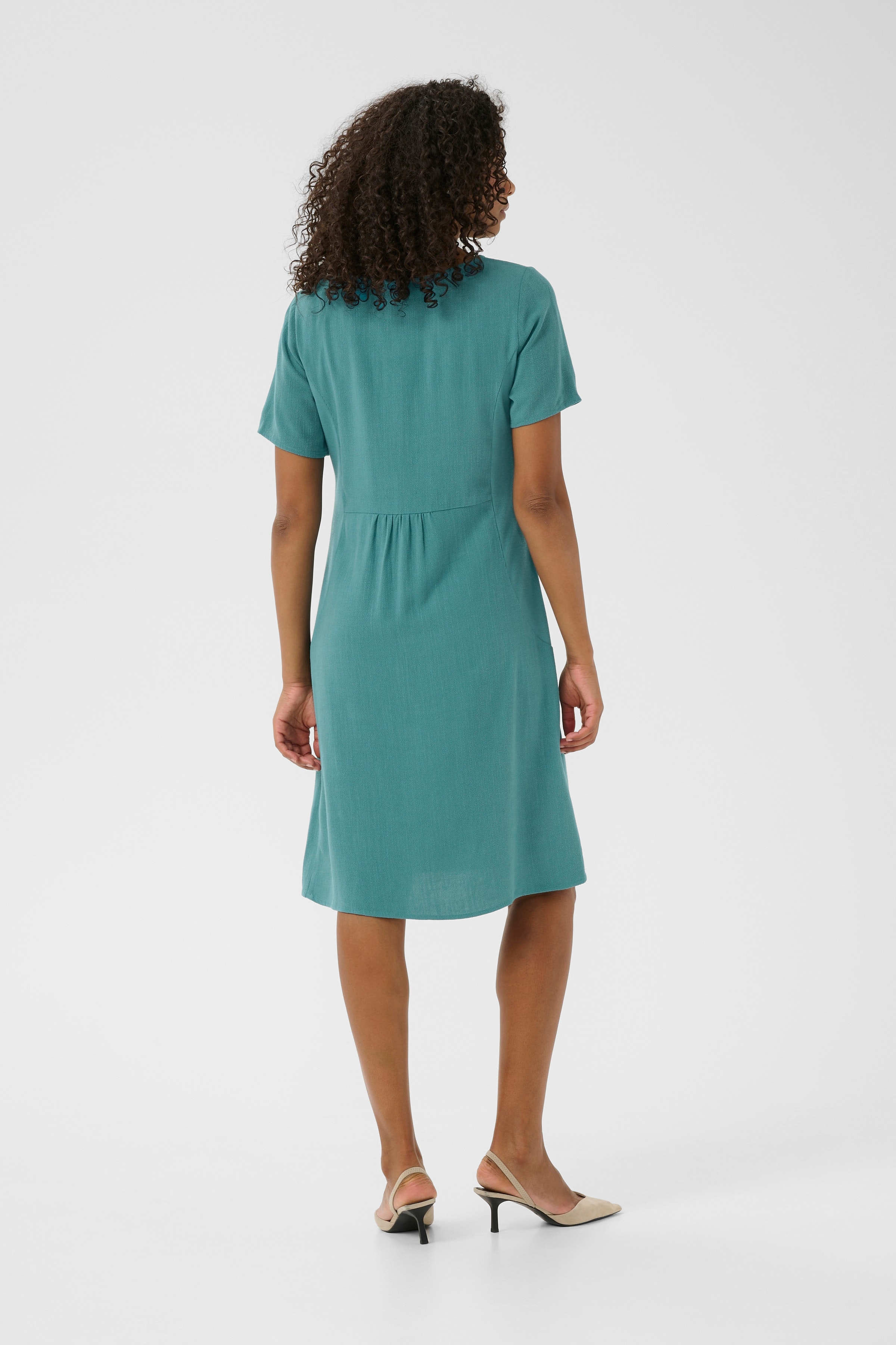 KAliny Lin Kjole LOOKBOOK BACK 10505731-108641