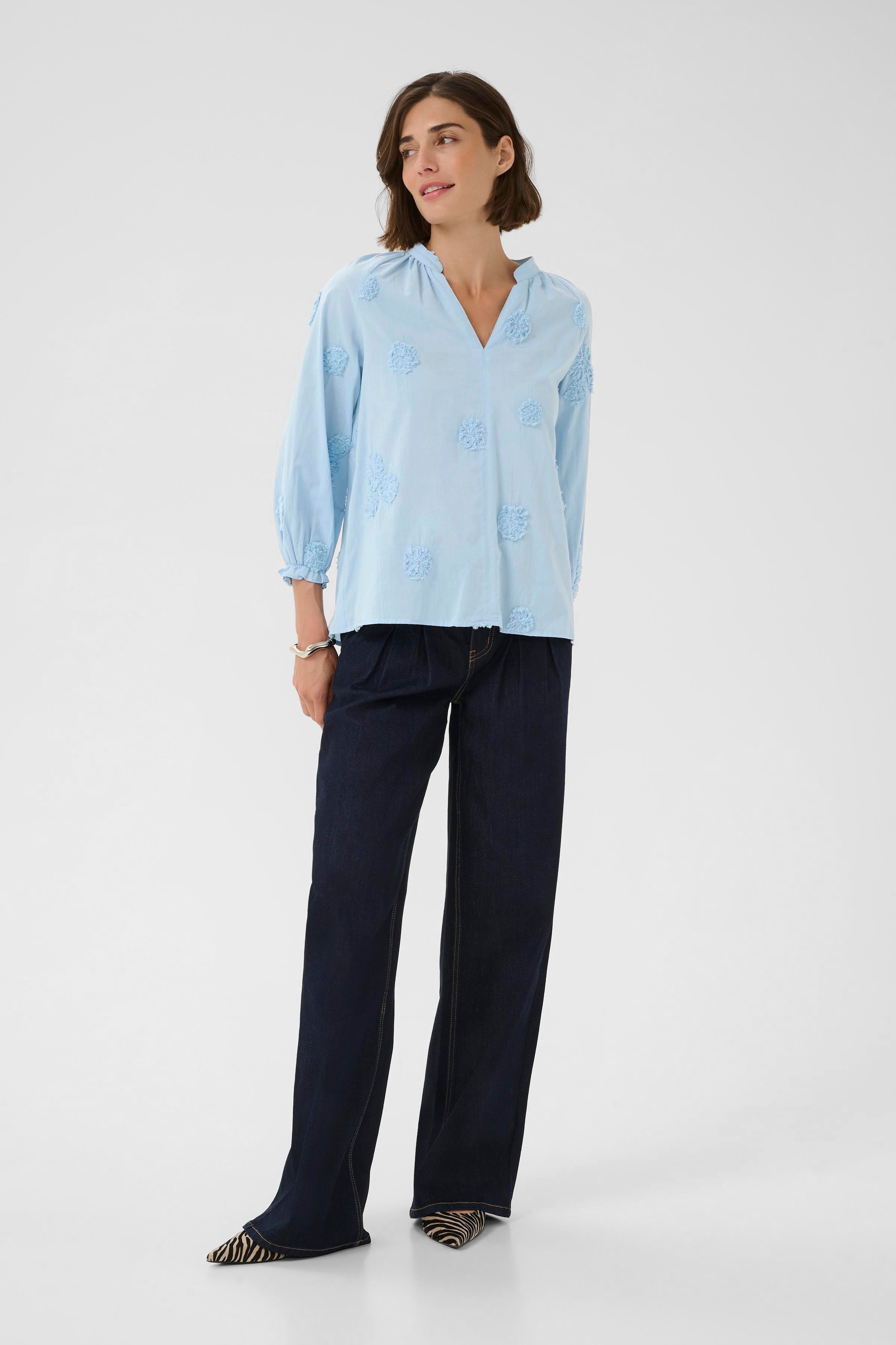 CUclover Bluse LOOKBOOK FRONT 50112734-144115