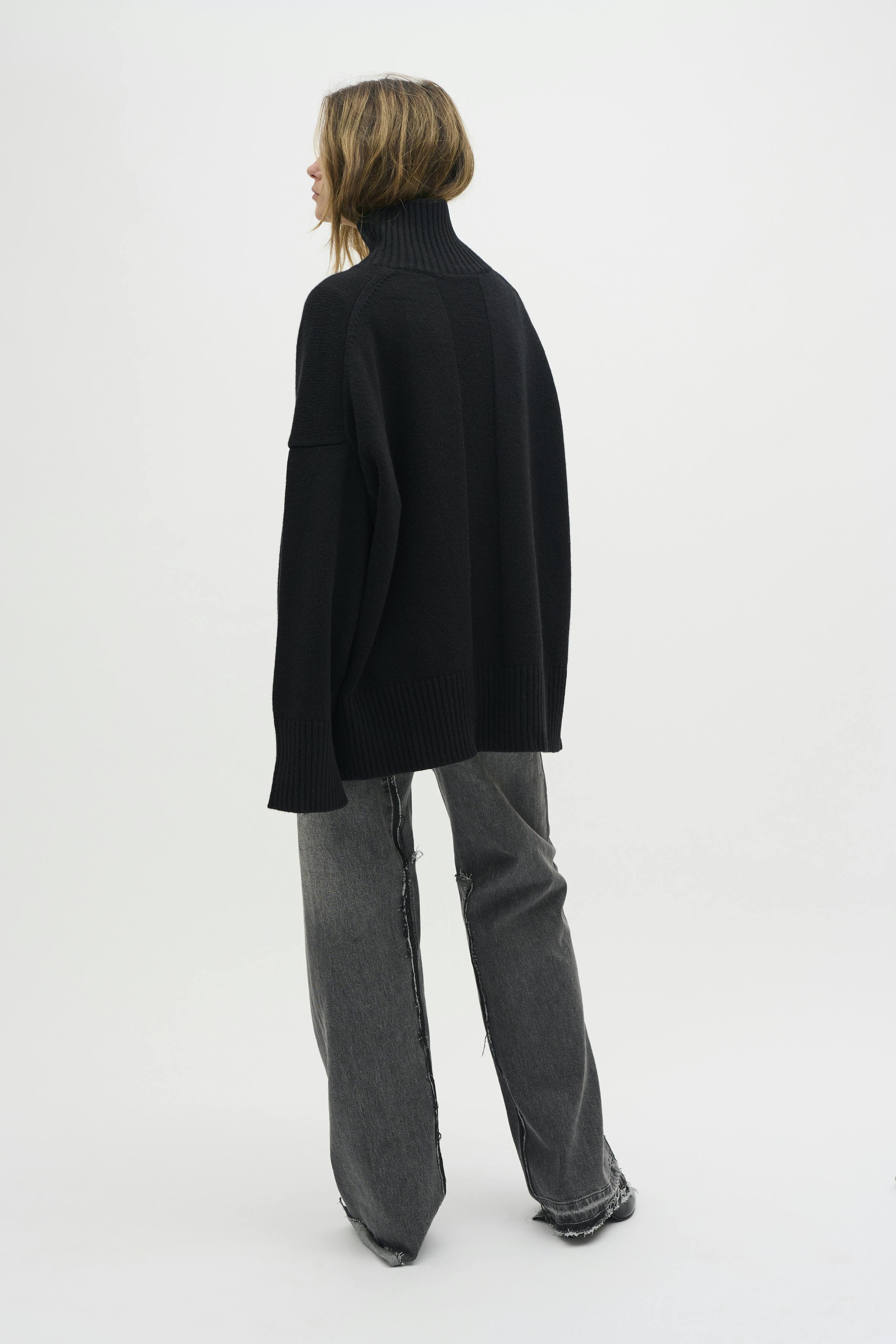 LisbonMW High Neck LOOKBOOK BACK 10704985-100031