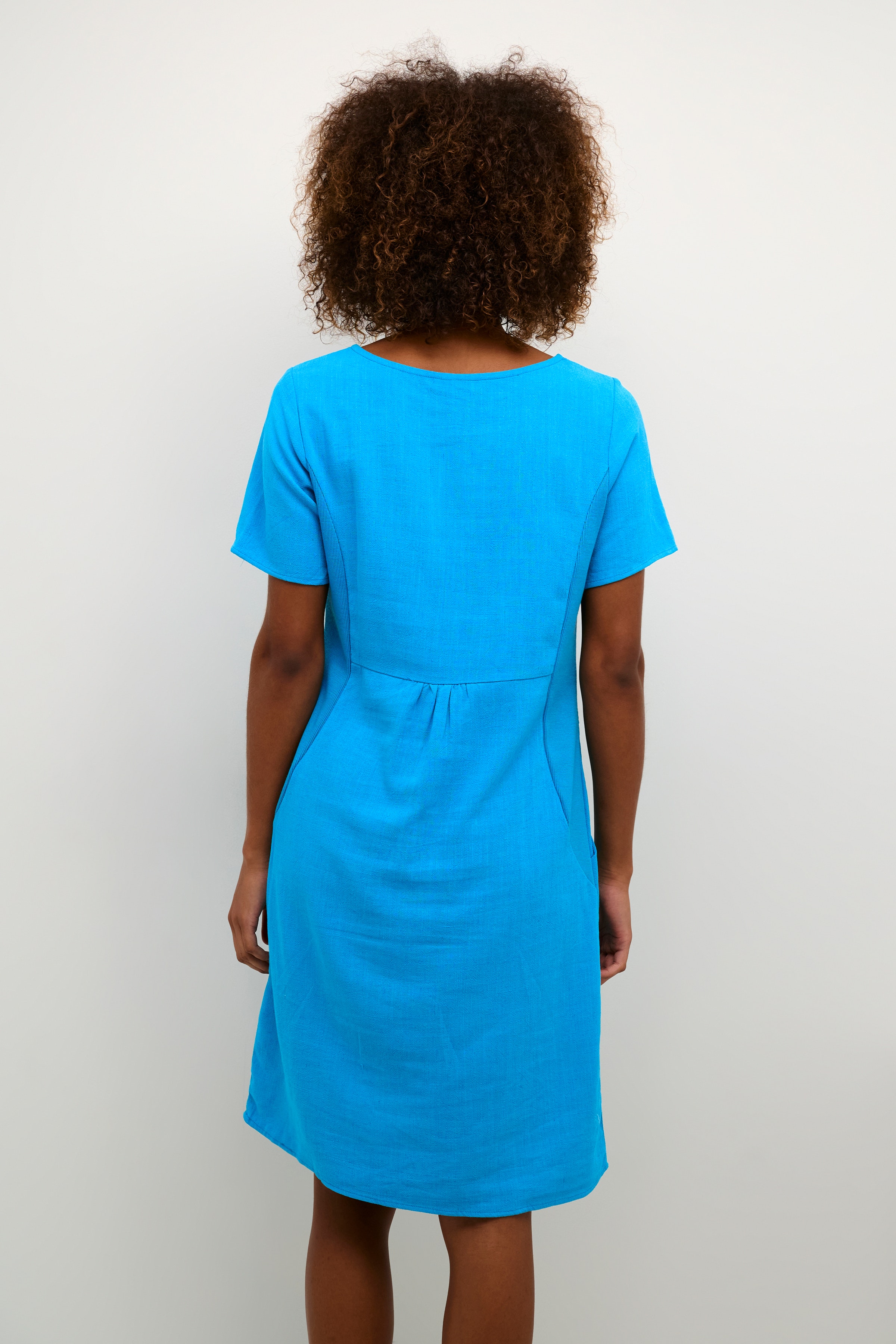 KAliny Lin Kjole LOOKBOOK BACK 10505731-154427