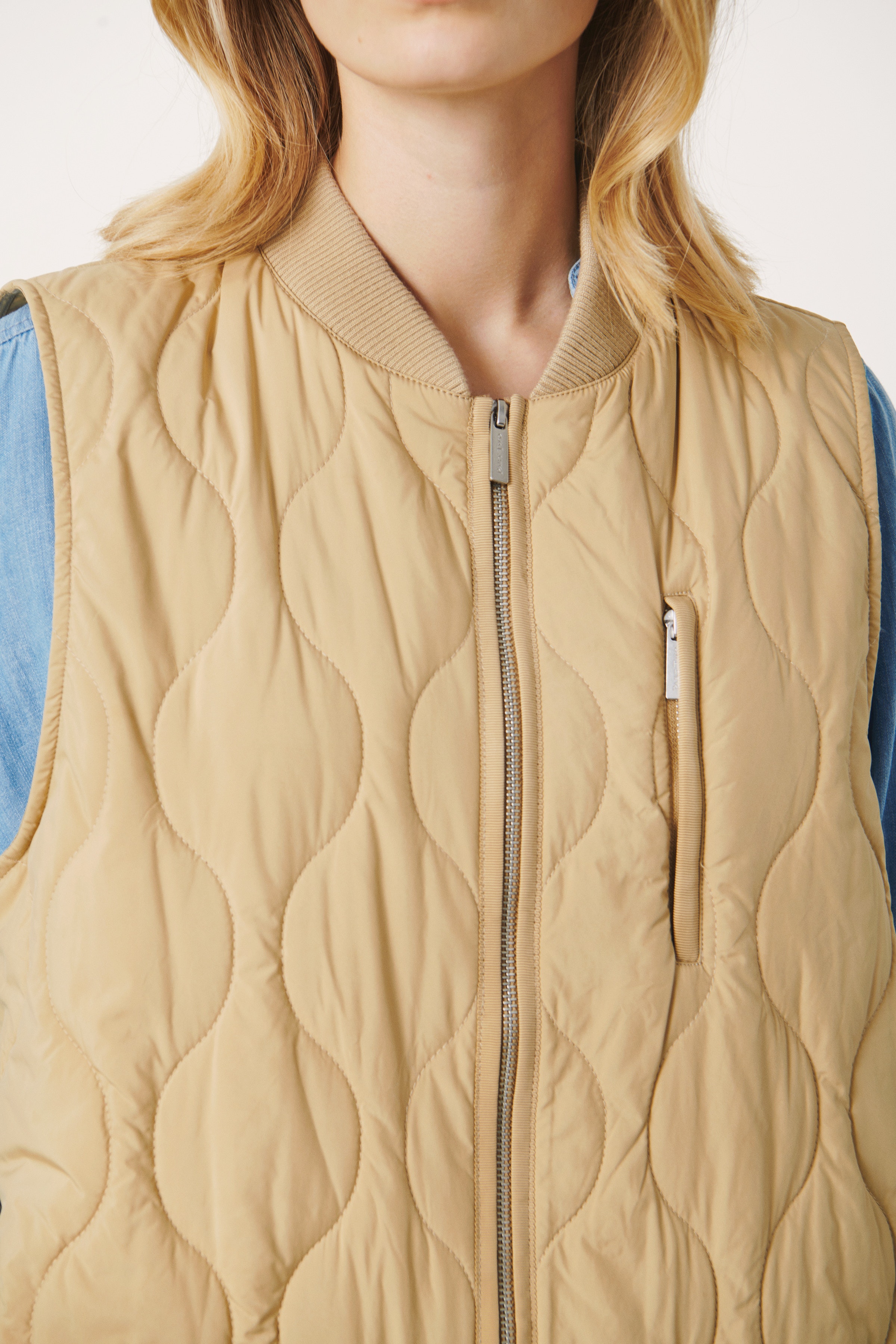 SalomaPW Warm waistcoat LOOKBOOK DETAIL 30307343-151114