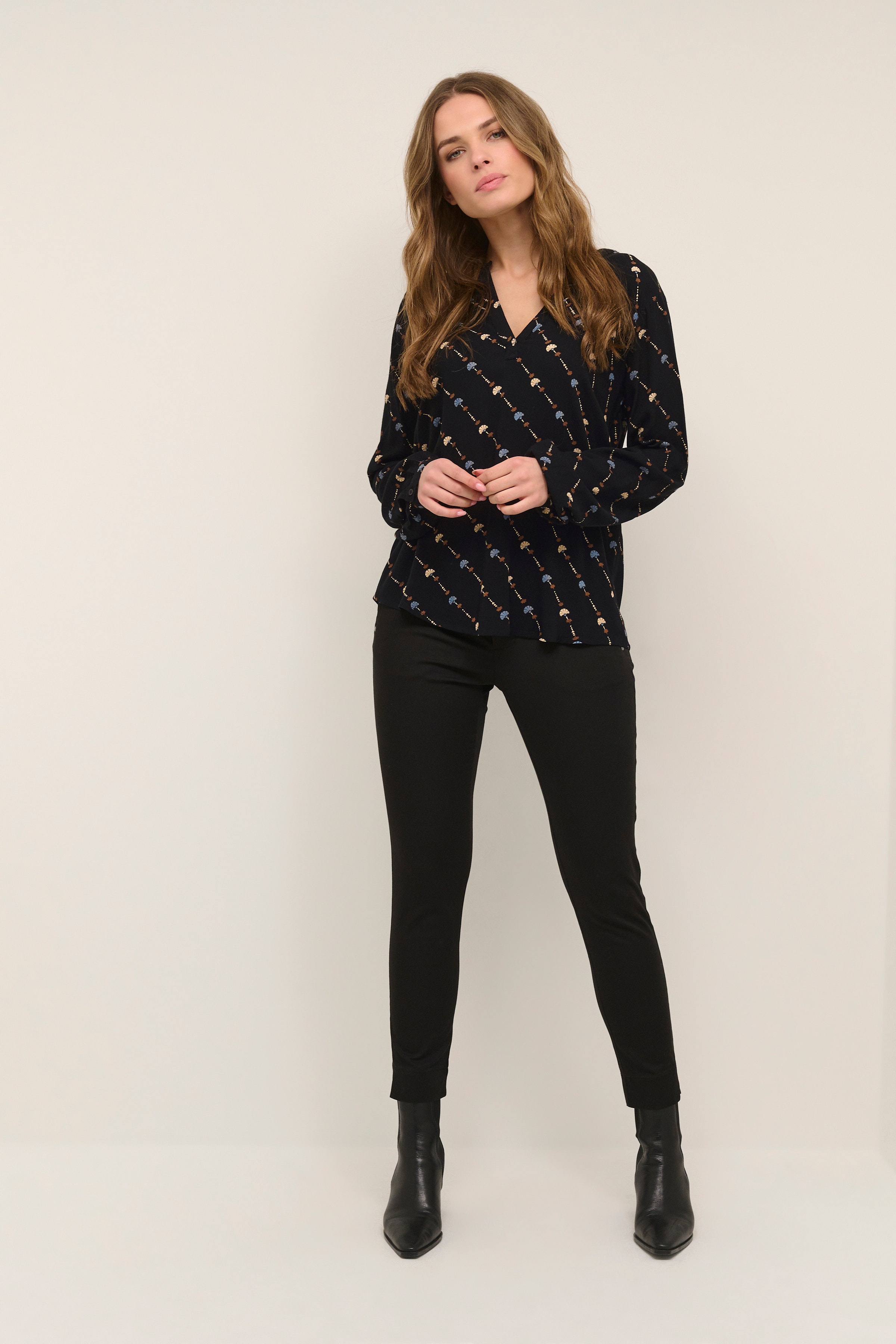 KAliram Blouse LOOKBOOK DETAIL 10506823-103291