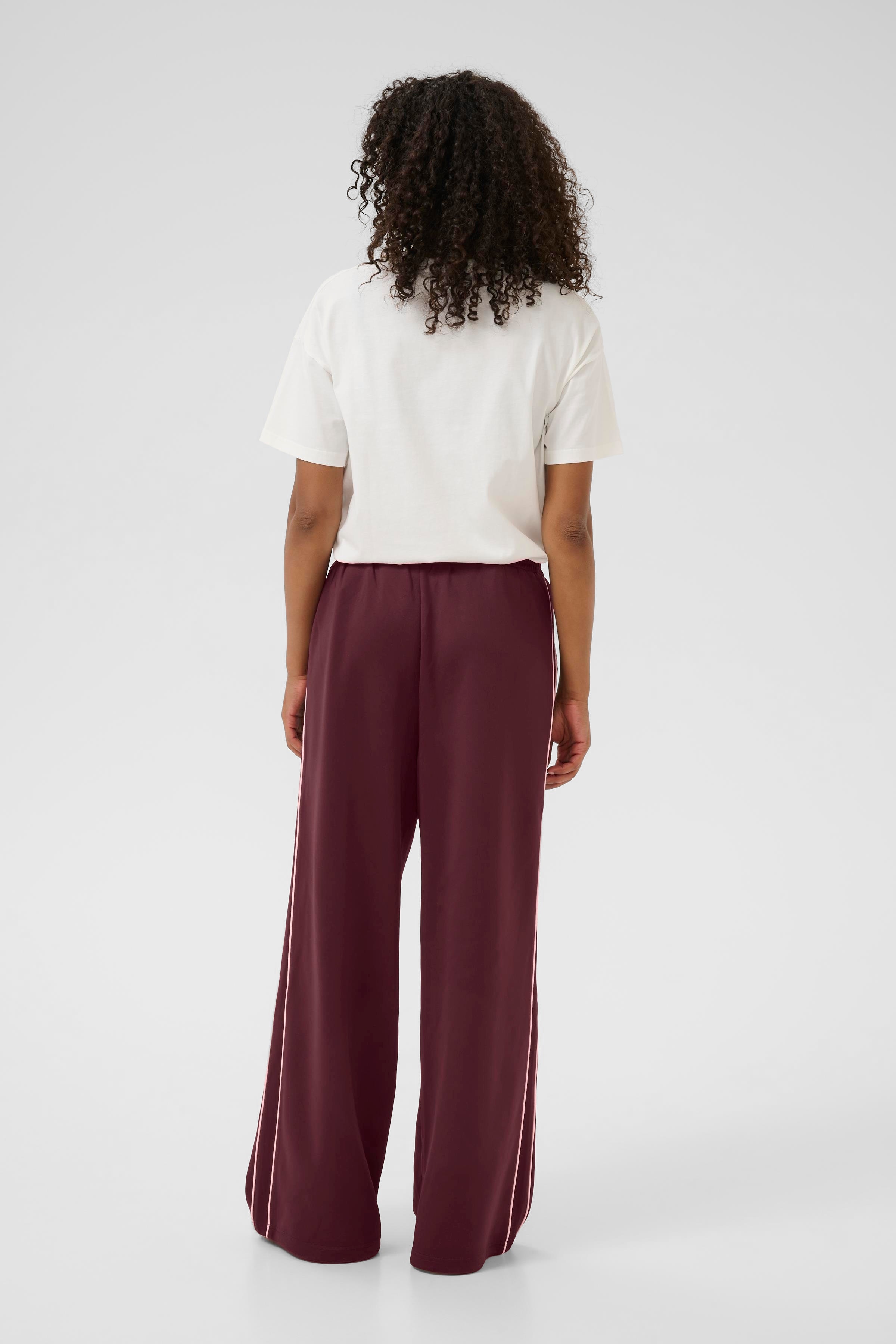KAcory Hose LOOKBOOK BACK 10510591-108450