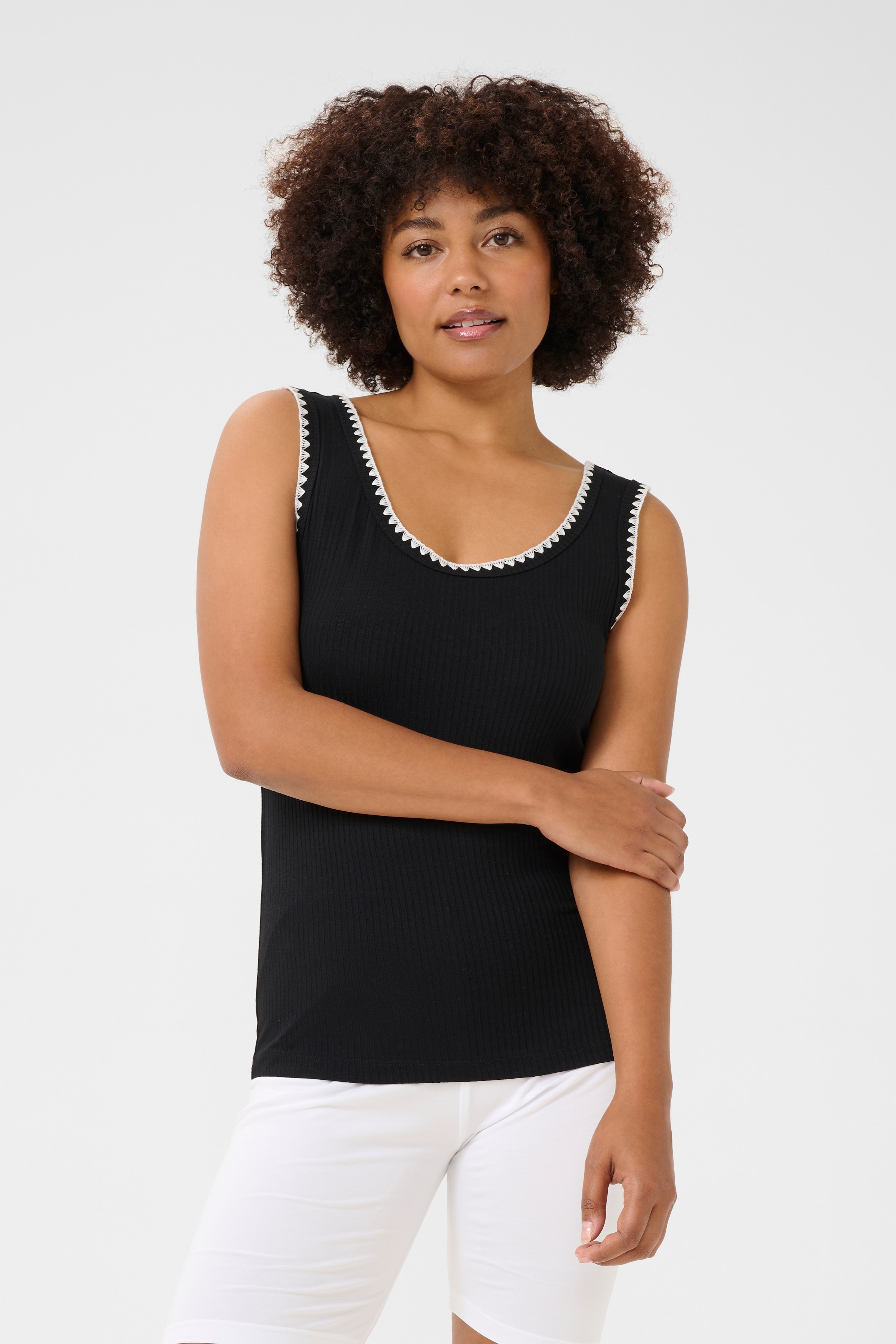 CRRibba Top LOOKBOOK FRONT 10613743-100120