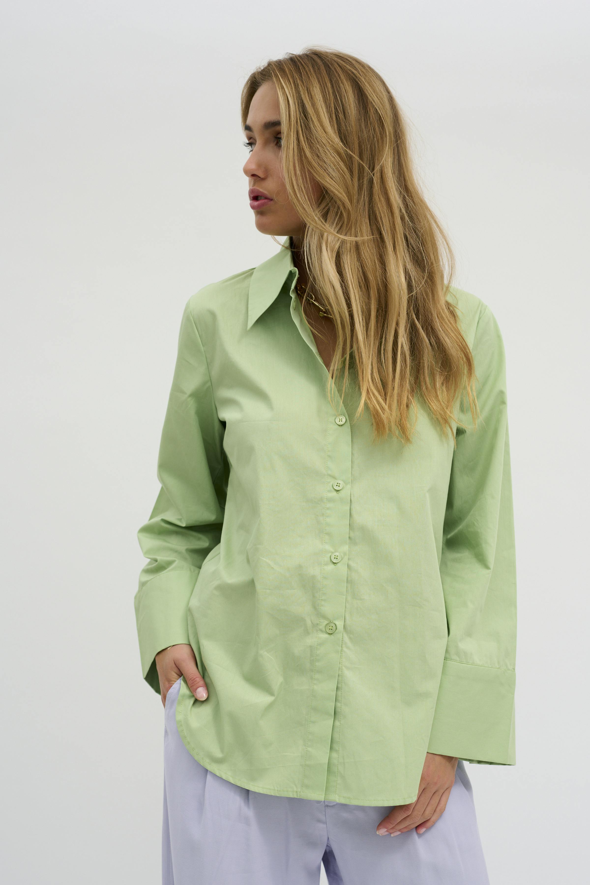 SofiaMW Shirt LOOKBOOK FRONT 10704235-140123