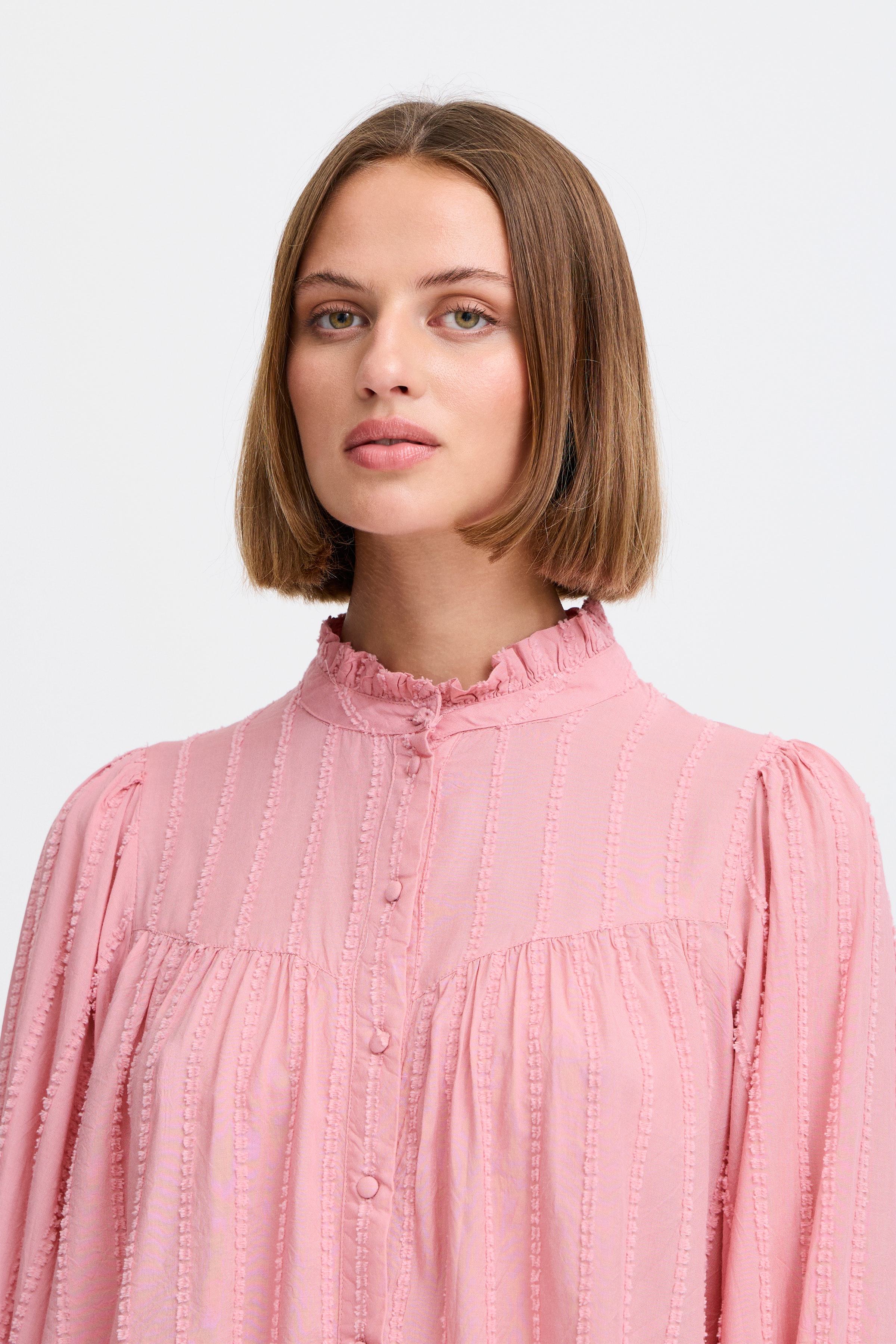 IHRAMIRA Skjorte LOOKBOOK DETAIL 20121843-161708