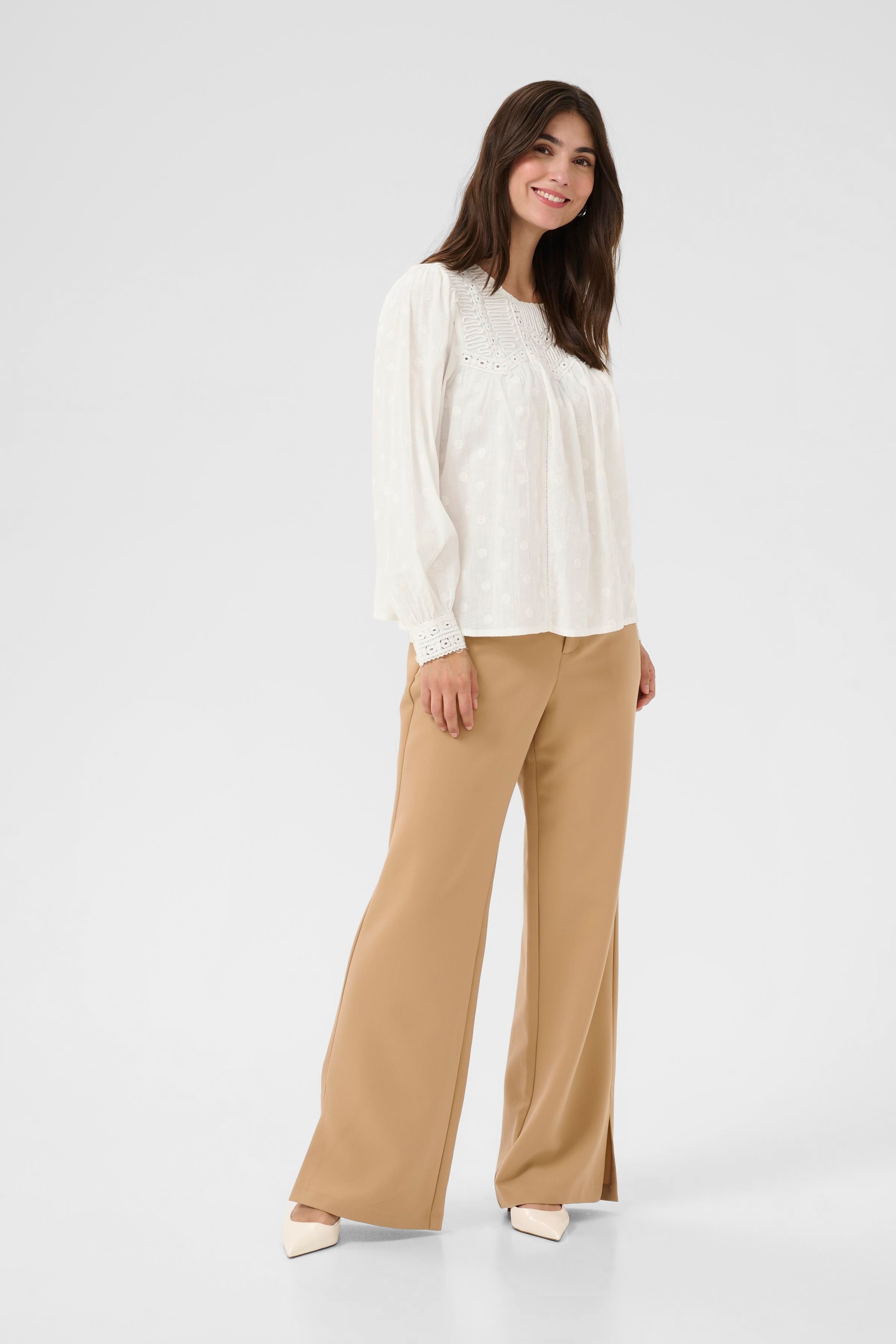 CUlena Bluse LOOKBOOK FRONT 50112136-500013