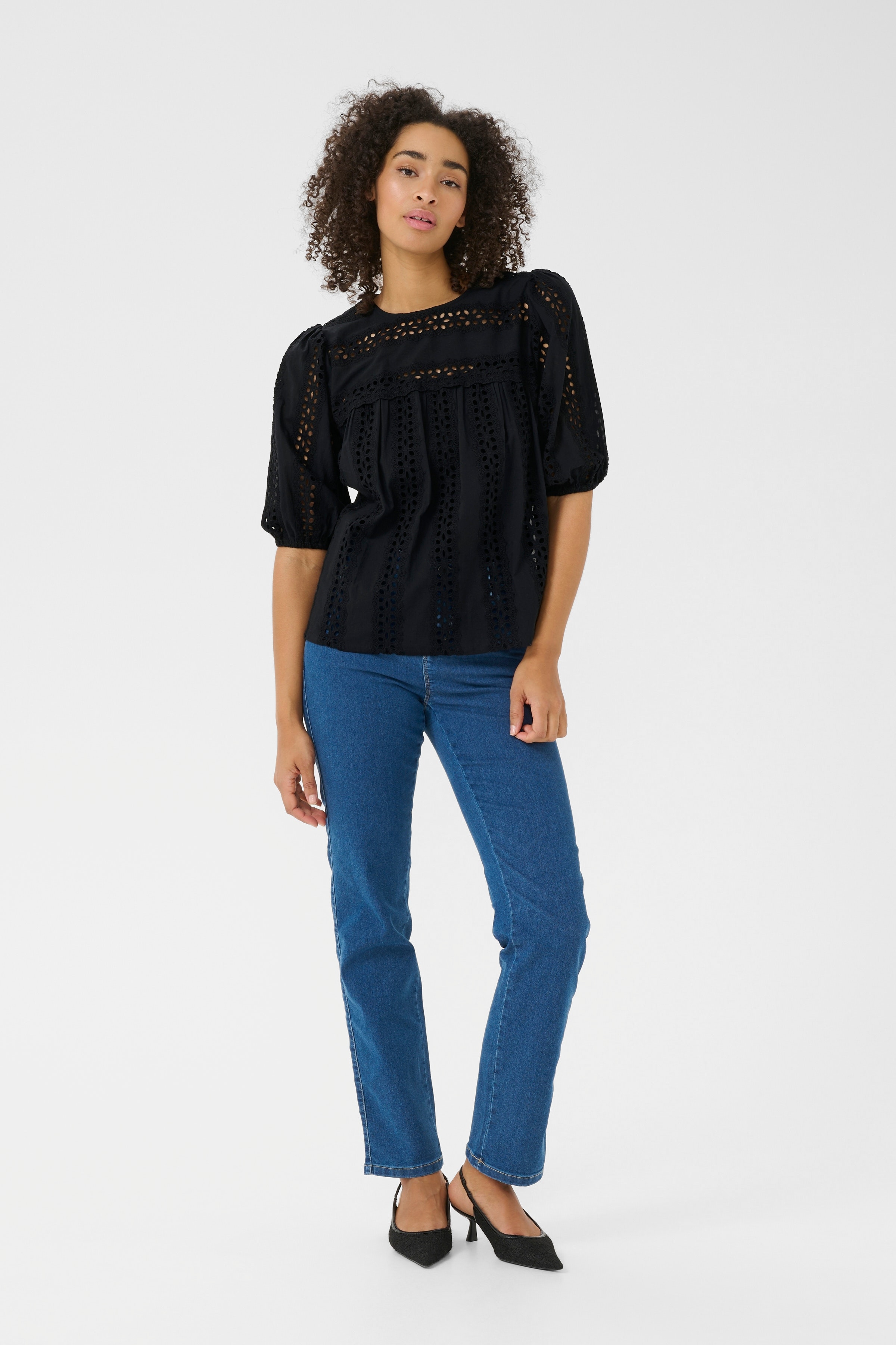 KArandy Bluse LOOKBOOK FRONT 10509727-100121