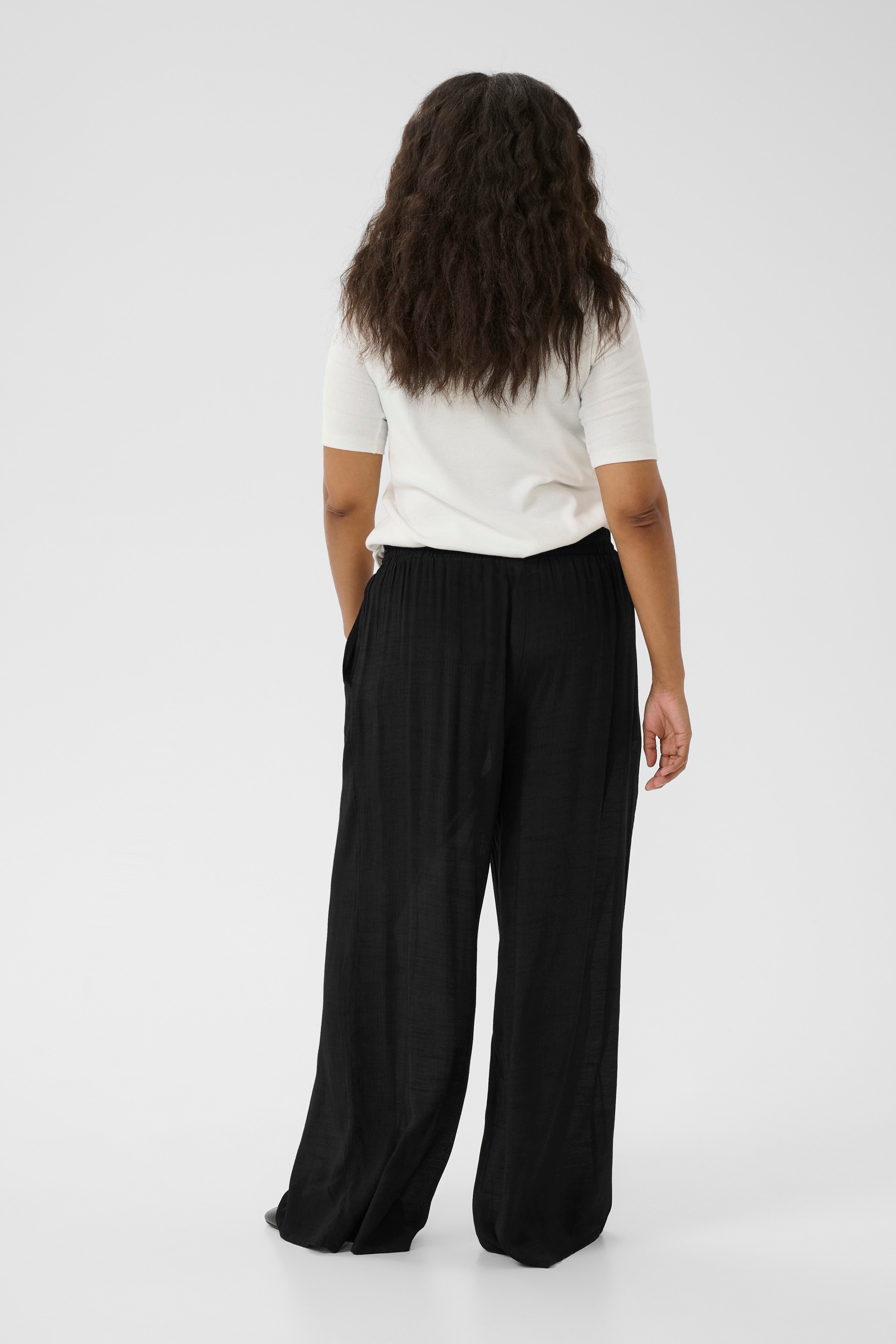 KCalia Hose LOOKBOOK BACK 10583463-100121