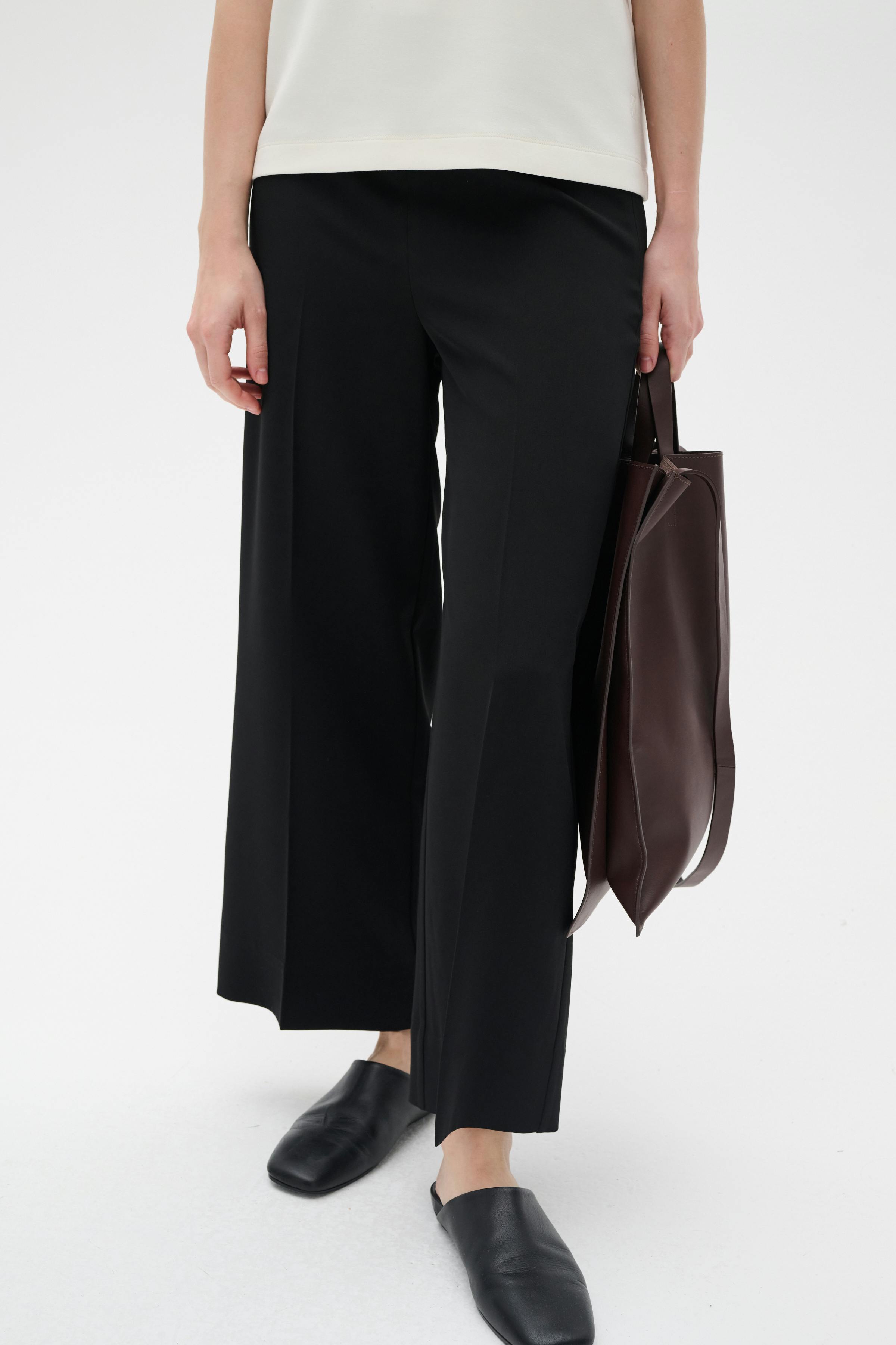 Zhen Trousers LOOKBOOK FRONT 30104253-10050