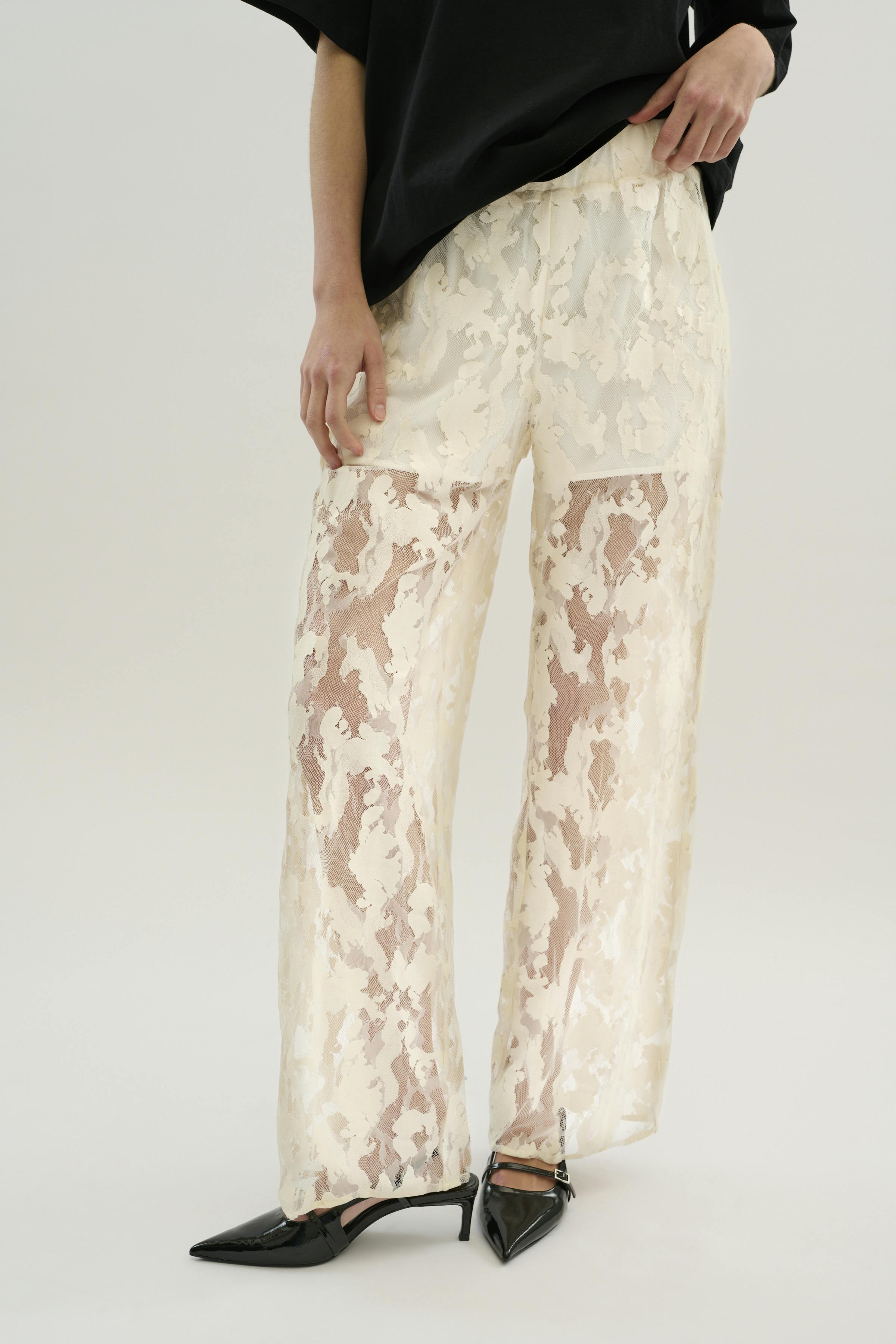 KBPheobe Trousers LOOKBOOK FRONT 10105080-110103