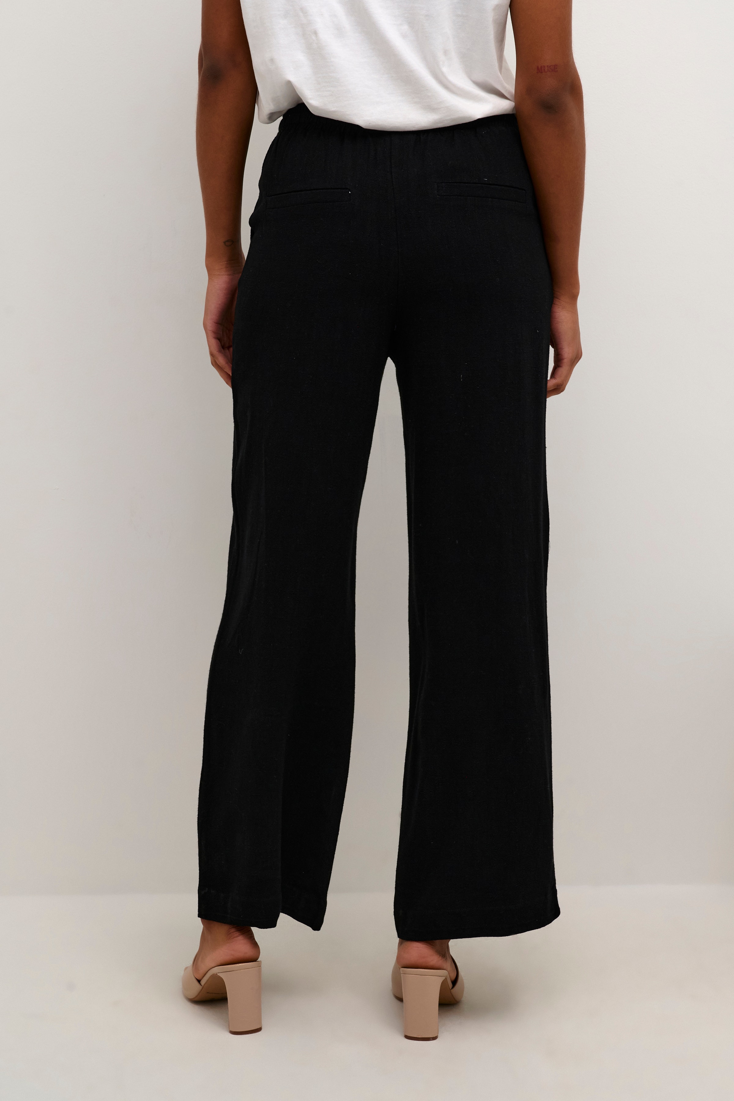 KAliny Bukser LOOKBOOK FRONT 10507526-100121