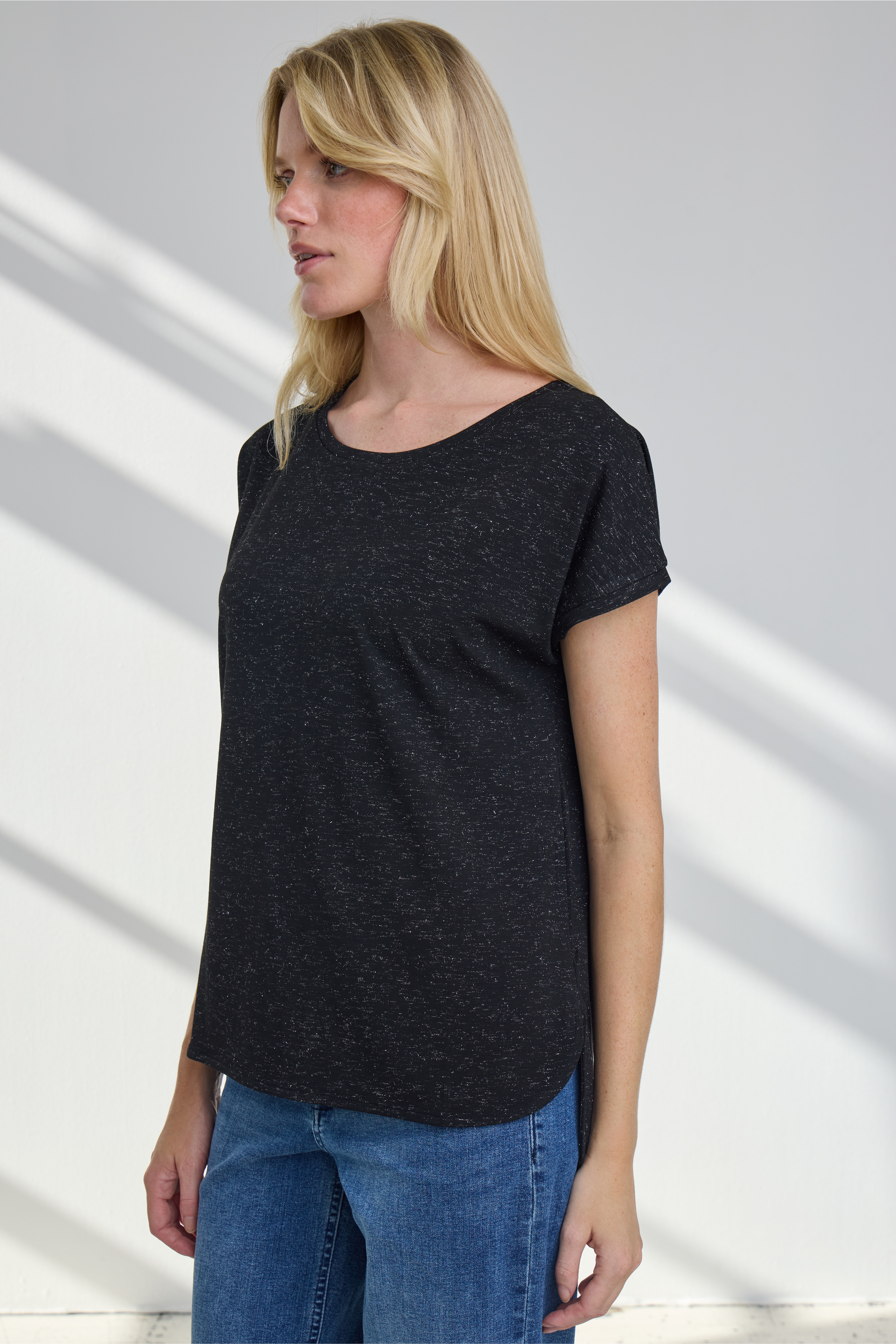 IHREBEL T-shirt LOCATION NONE 20109945-194008