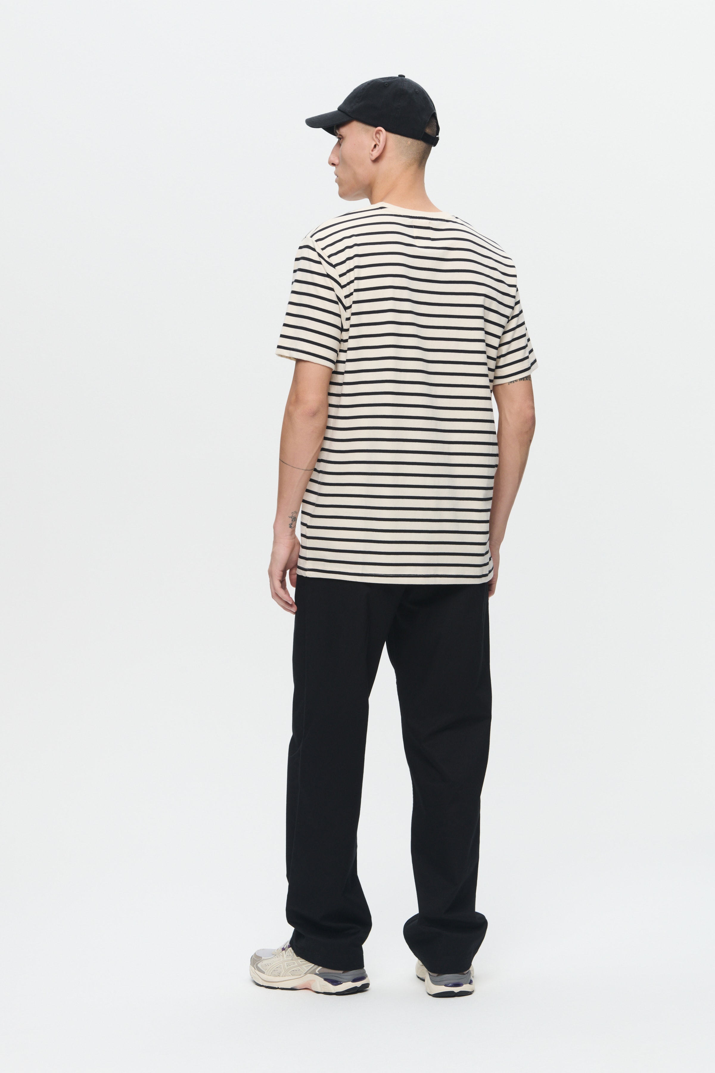 WWAce Stripe T-shirt LOOKBOOK BACK 30251373-303700