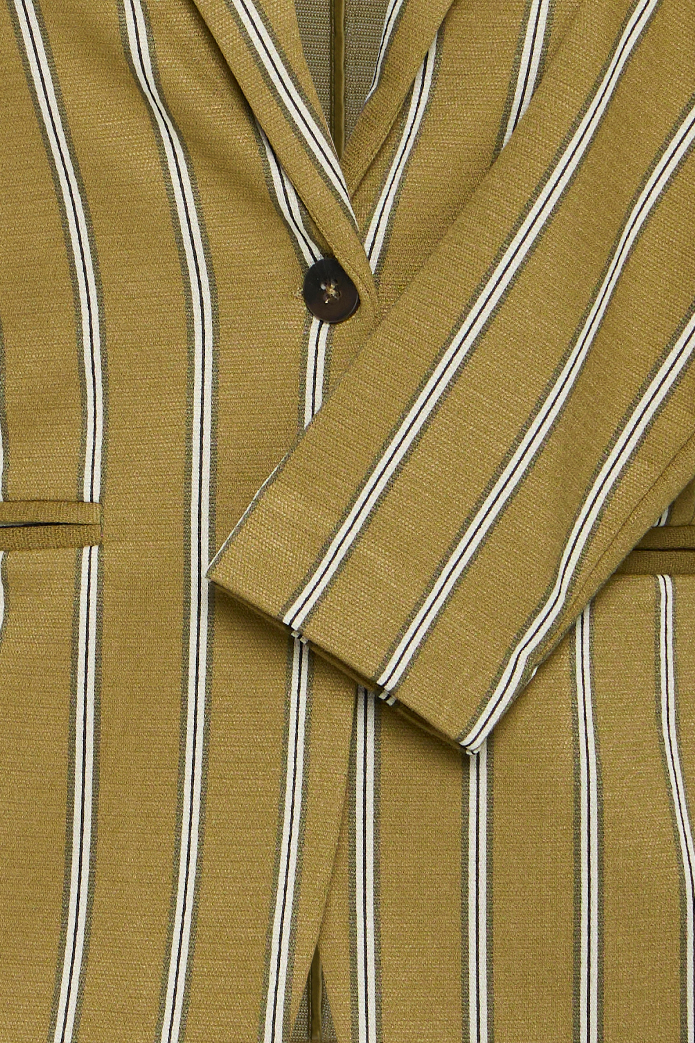 IHRUTI Blazer PACK DETAIL 20121513-180629