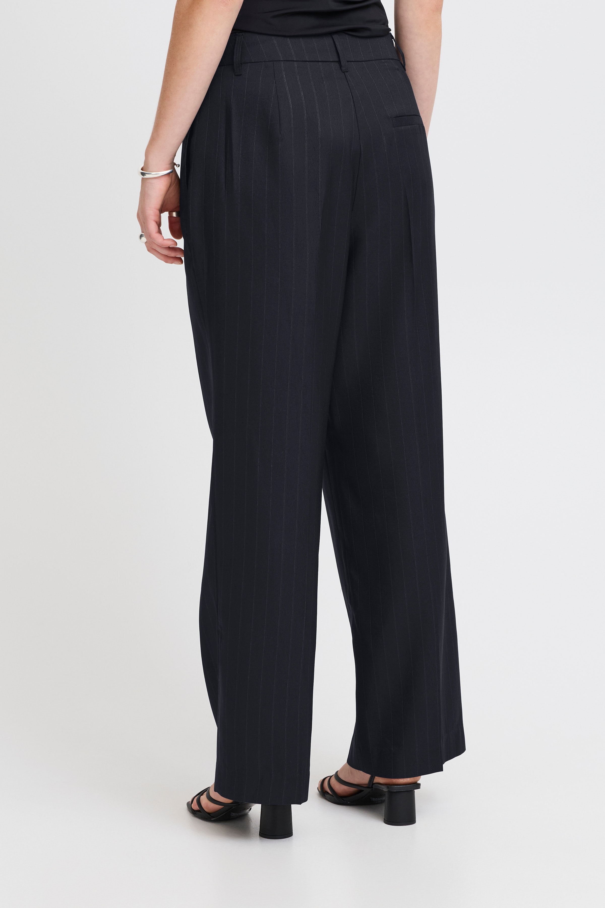 IHFIALO Bukser LOOKBOOK BACK 20121828-203906