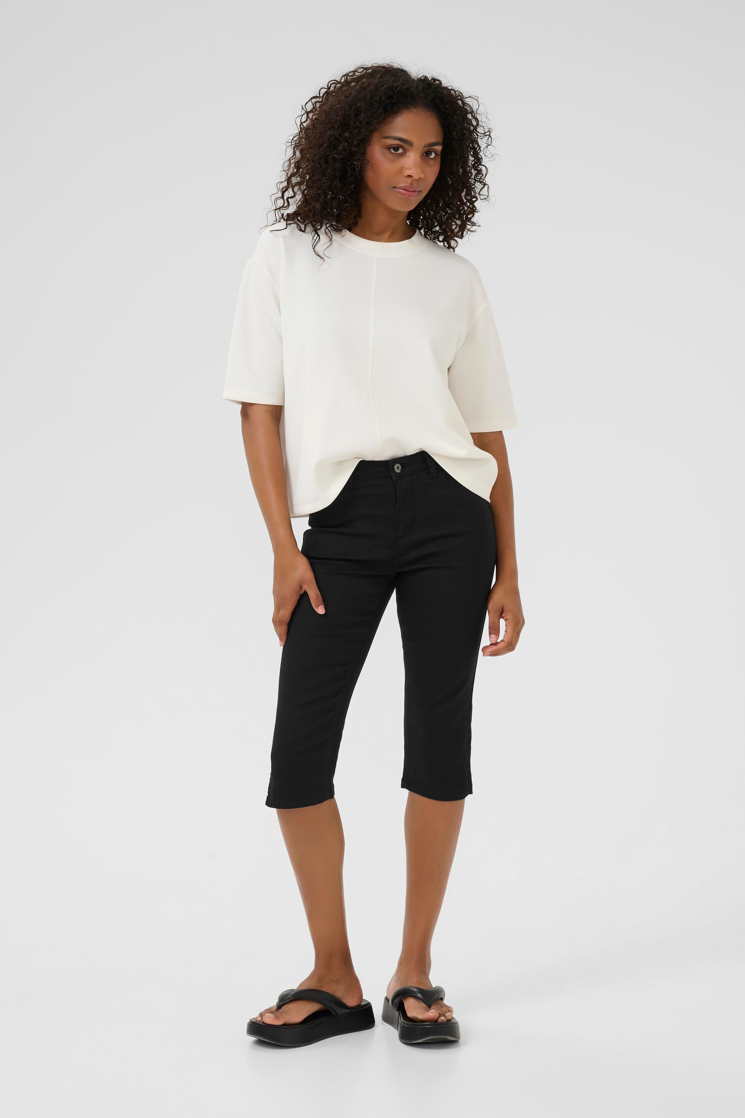 KAzelina Capri bukser LOOKBOOK FRONT 10506525-100121
