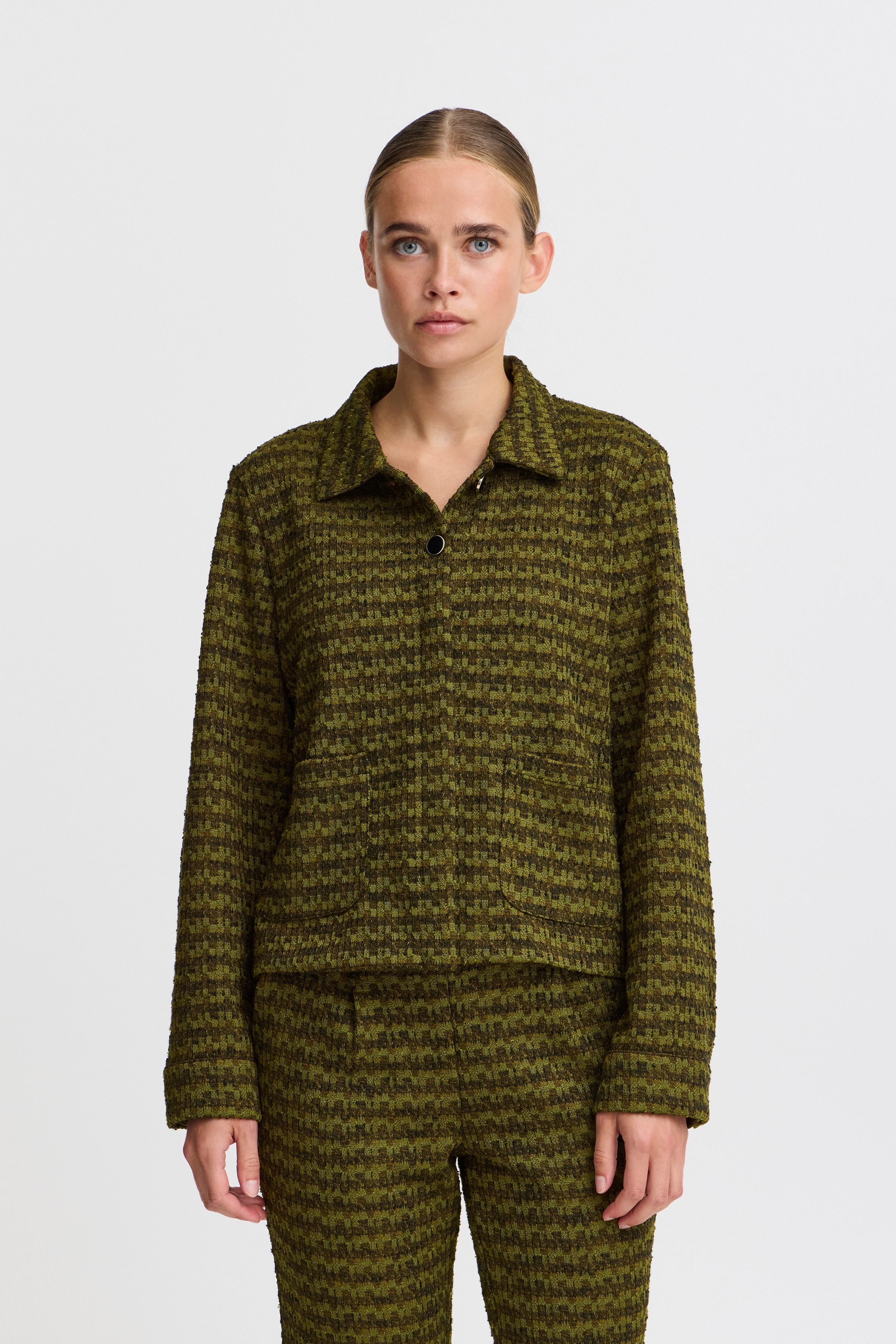 IHKATE Yttertøy LOOKBOOK FRONT 20121791-203709