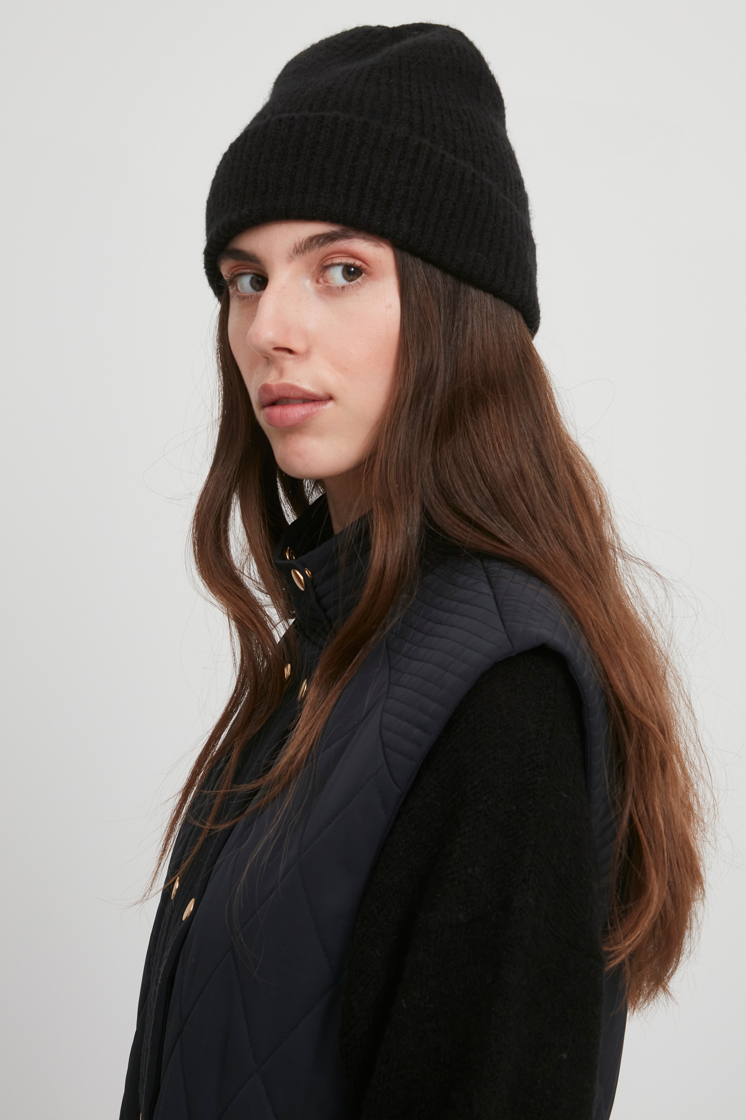 IAIVO Hatt LOOKBOOK DETAIL 20110525-194008