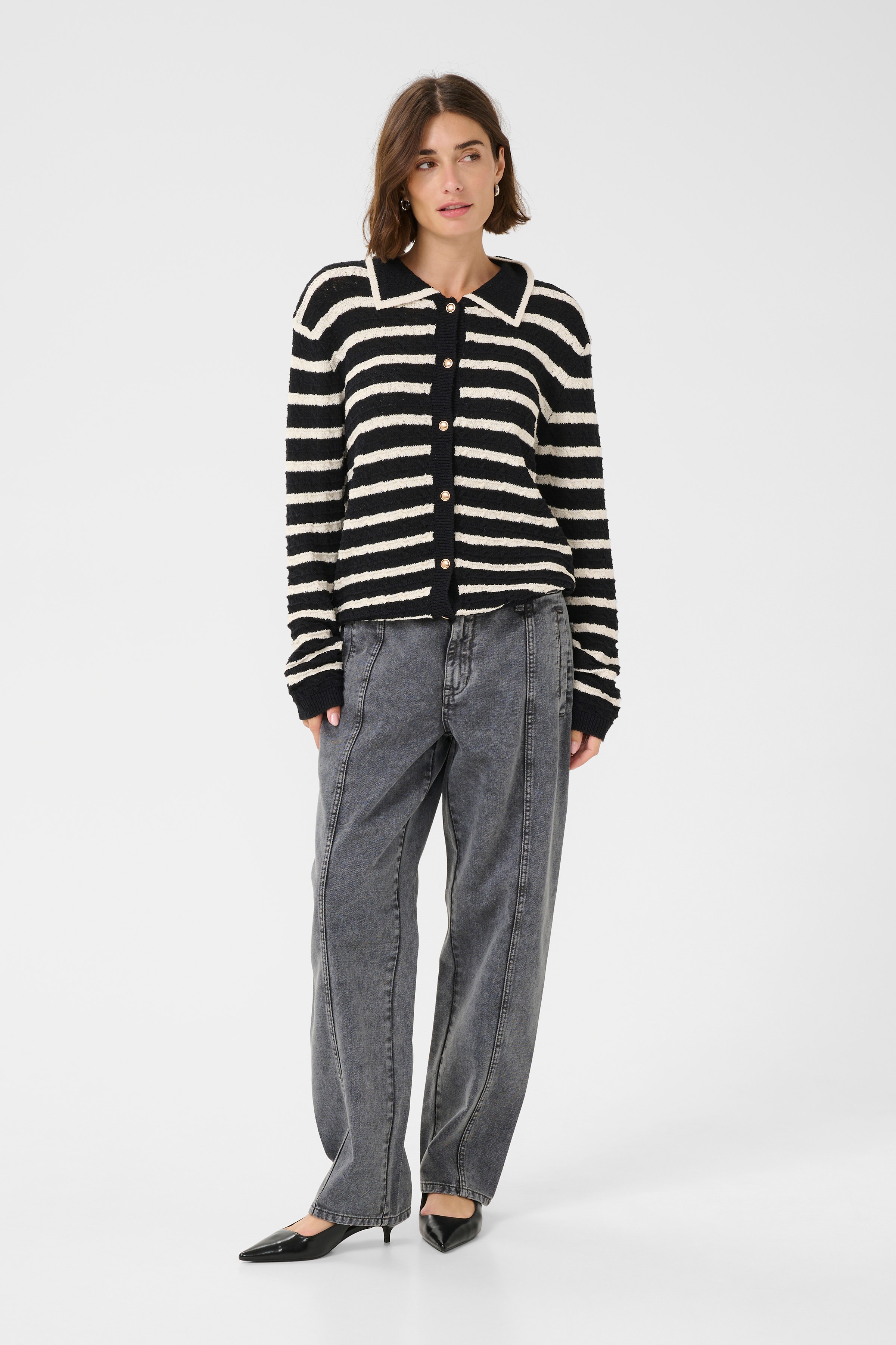 CUursula Cardigan LOOKBOOK FRONT 50112057-107926