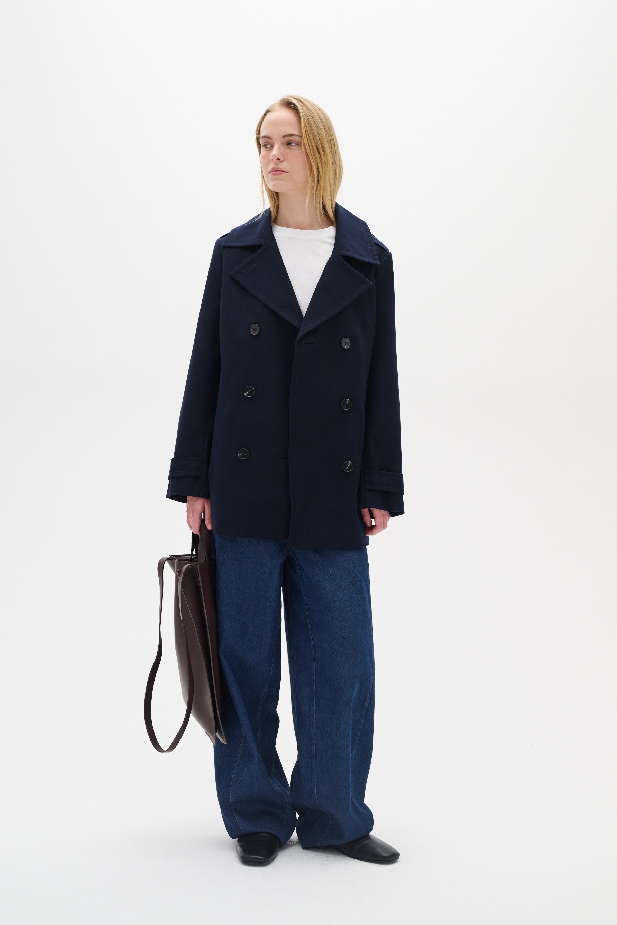 UlrykaIW Mantel LOOKBOOK FRONT 30110019-300005