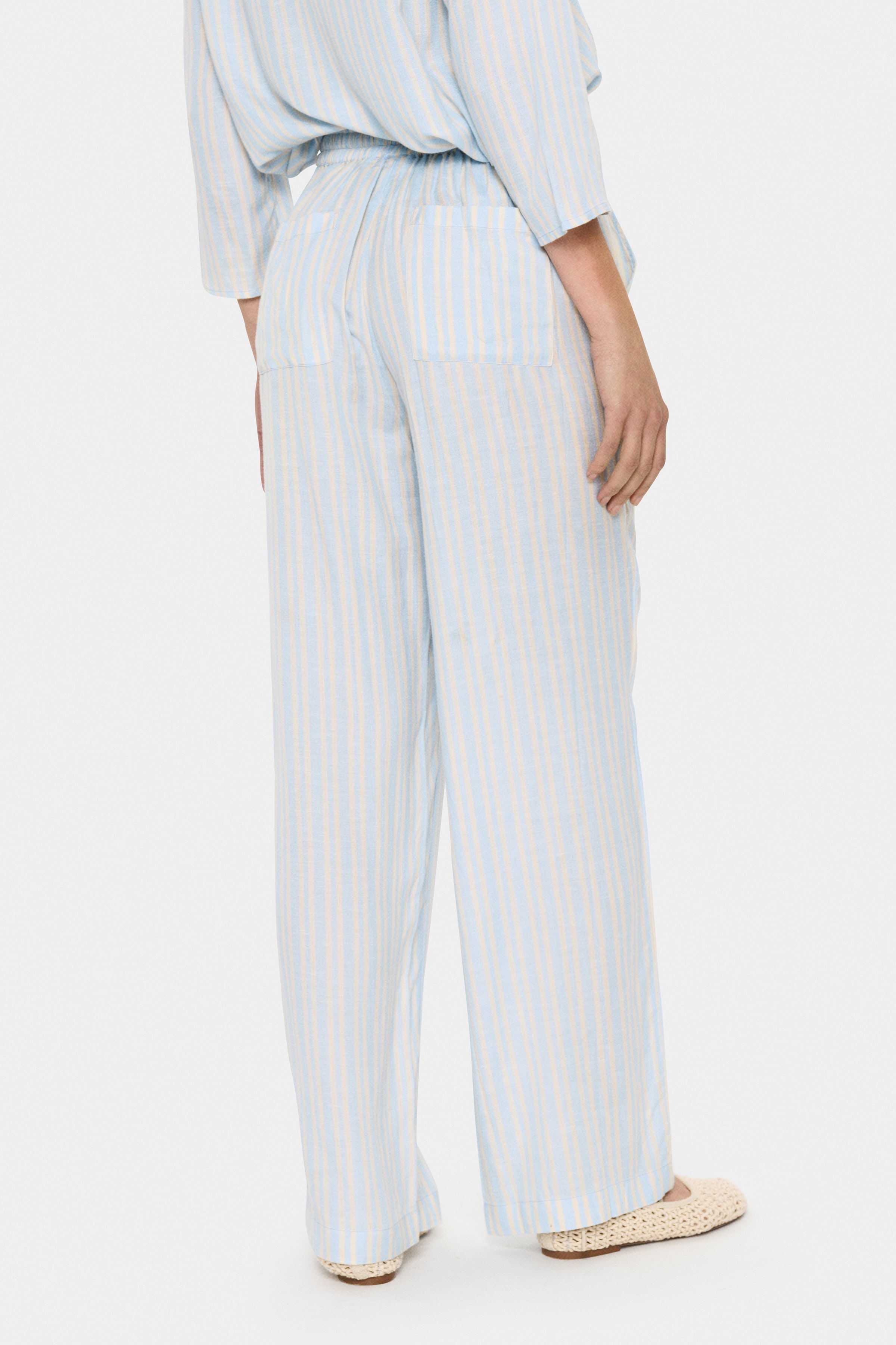 KathaSZ Byxor LOOKBOOK BACK 30514114-303713