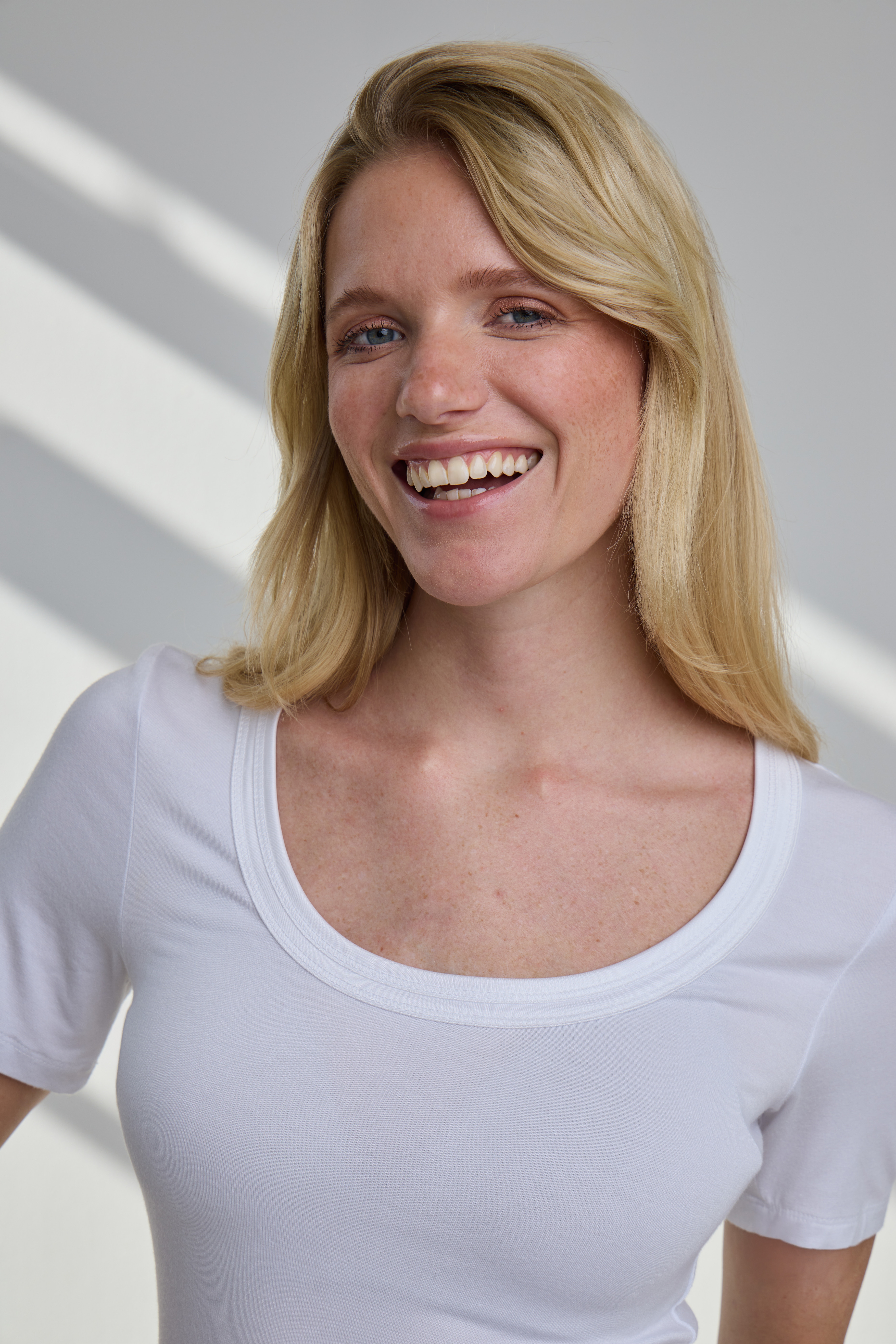 IHZOLA T-shirt LOCATION NONE 20103264-10100