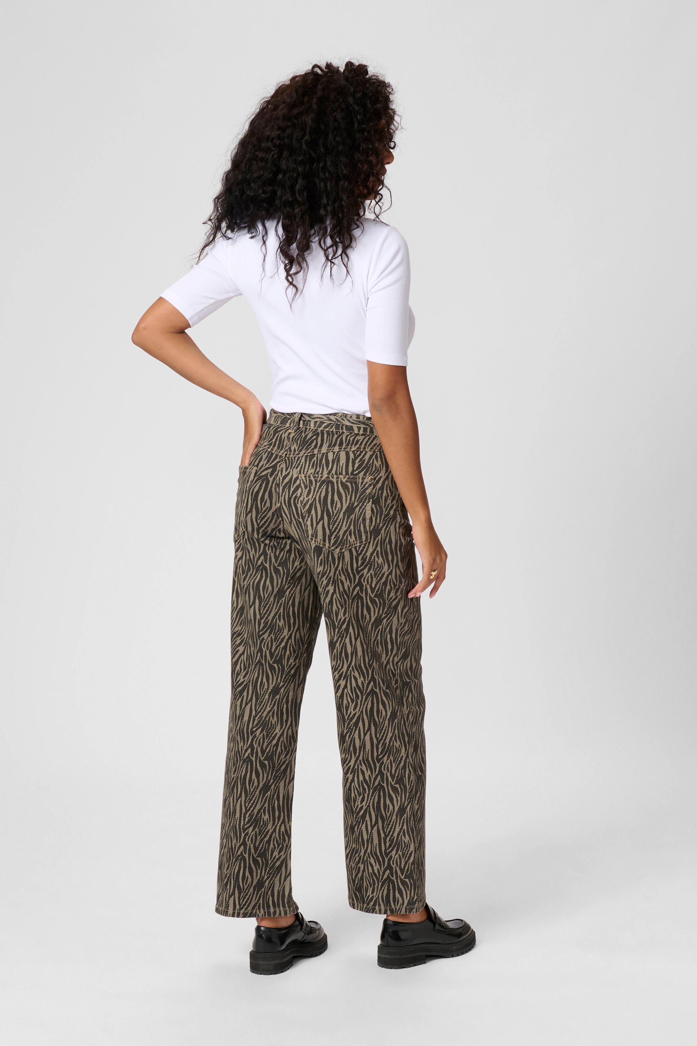 KAleondra Jeans LOOKBOOK BACK 10510139-107719