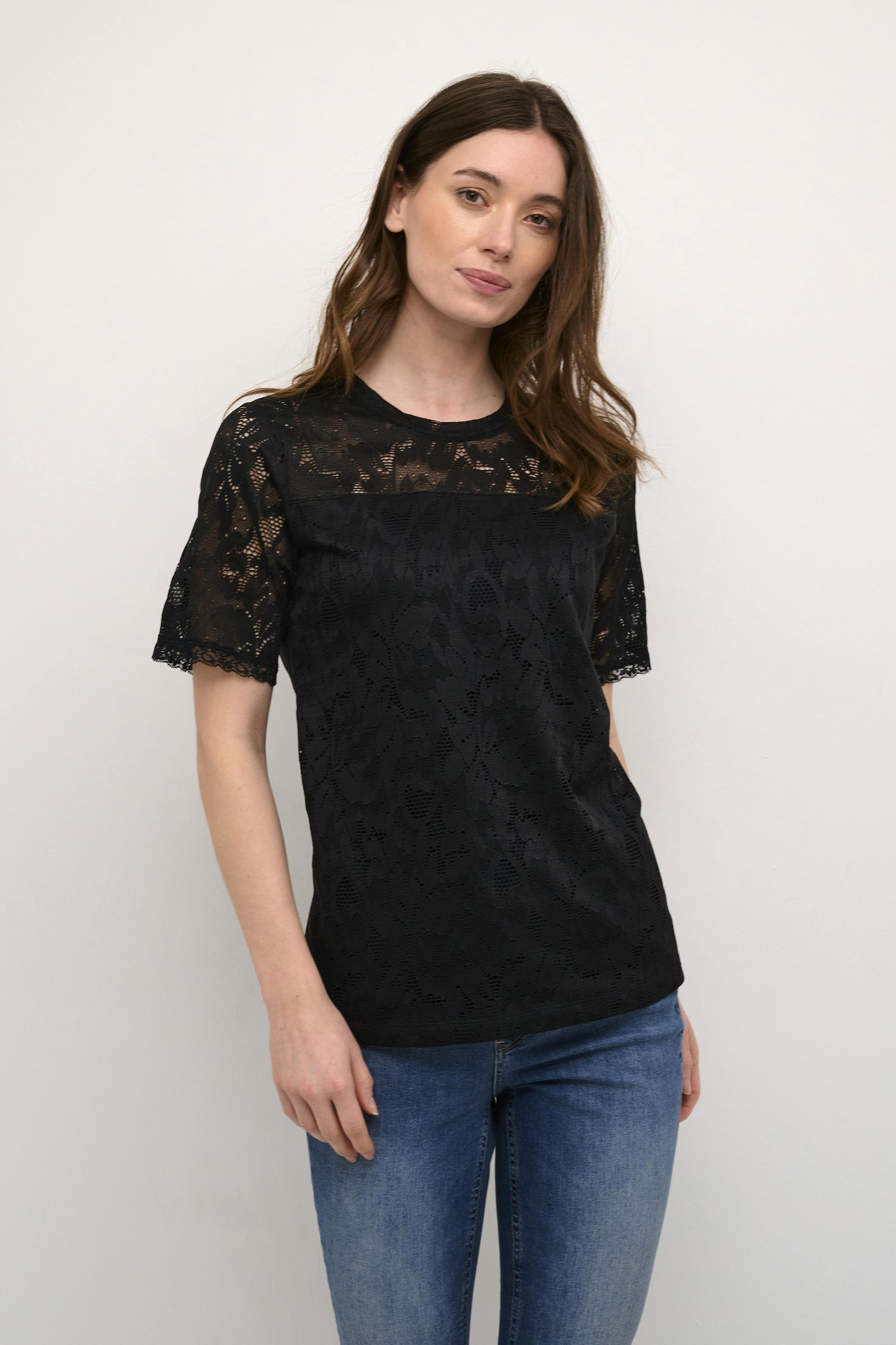 CUzophia T-shirt LOOKBOOK FRONT 50111490-500012