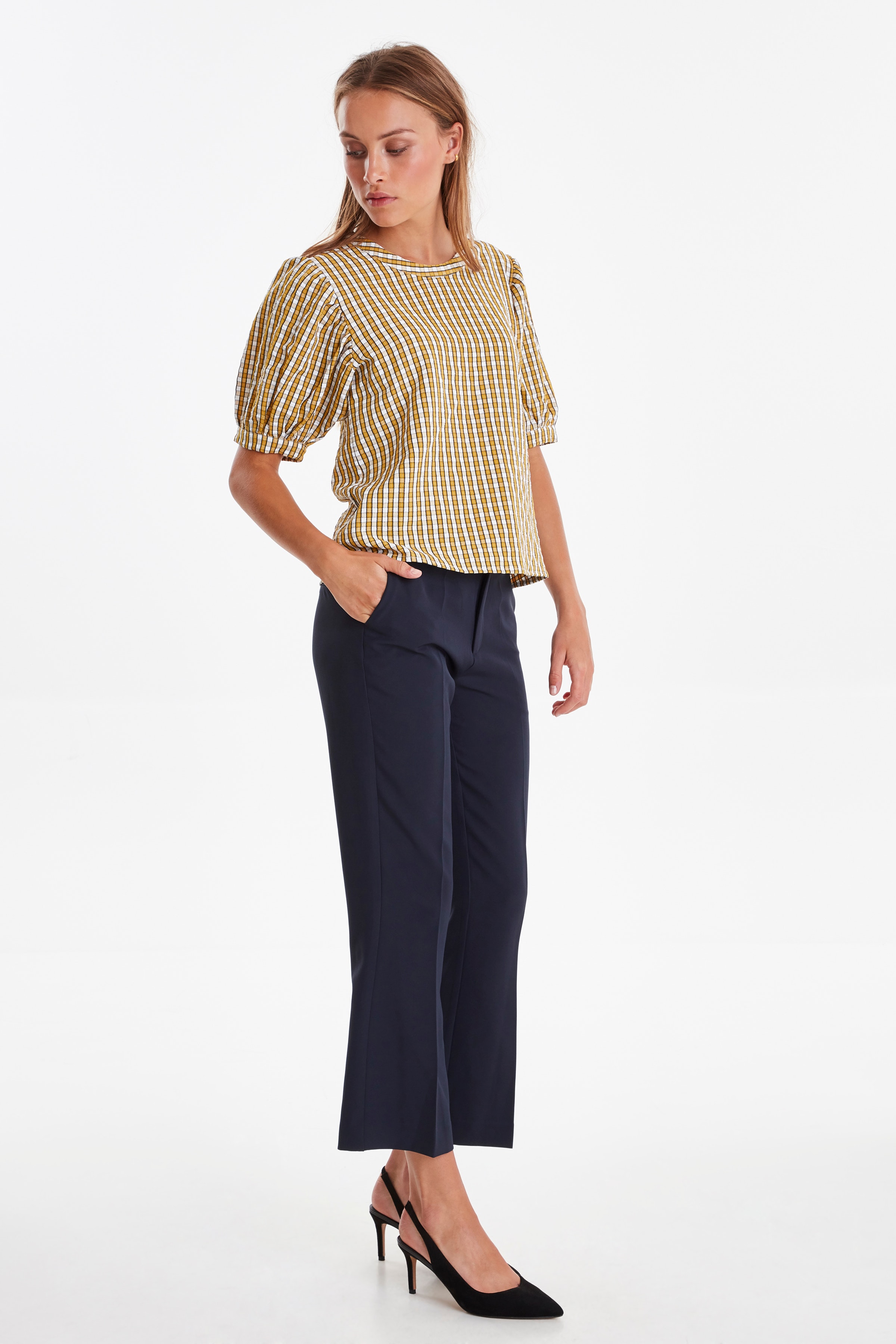 LEXI CROPPED BUKSE LOOKBOOK FRONT 20111214-14049