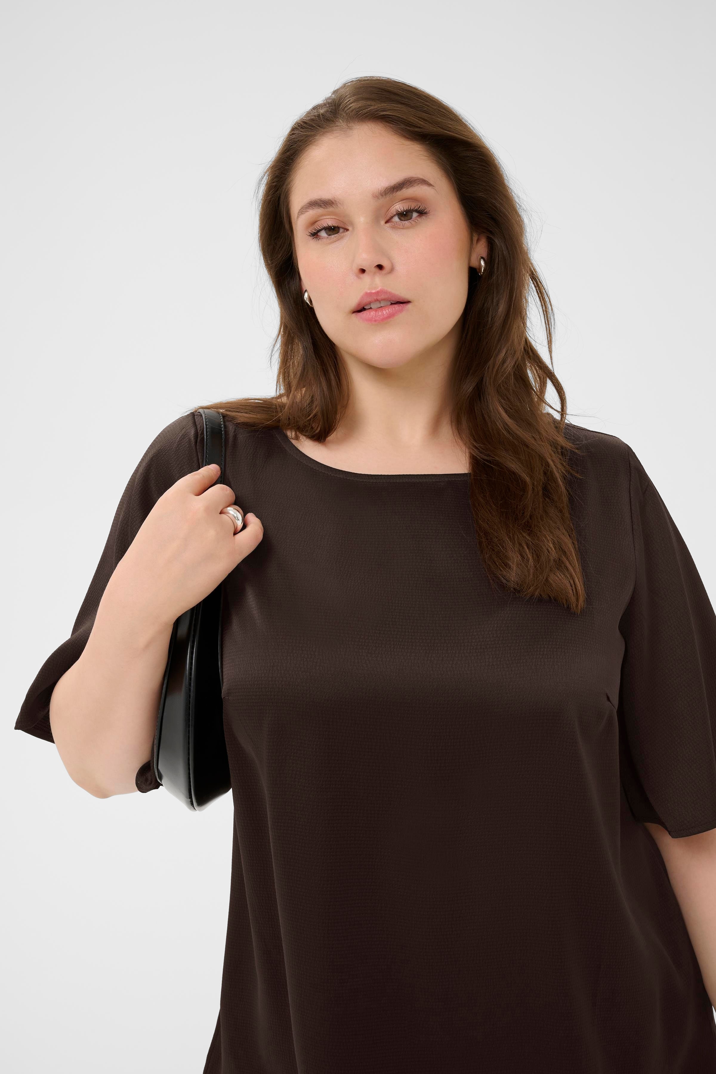 KCdina Blouse LOOKBOOK DETAIL 10583873-191111