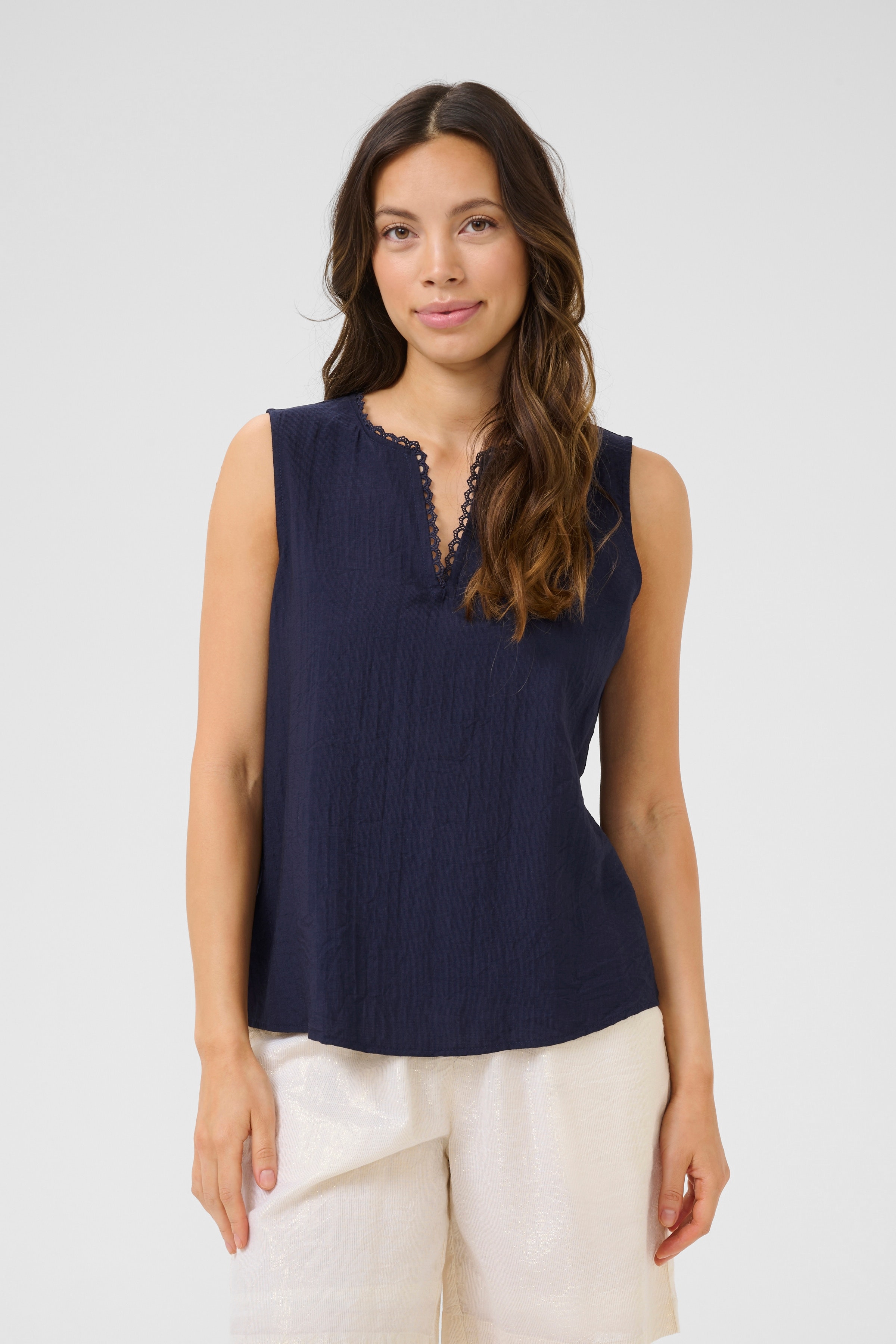 CRLori Bluse LOOKBOOK FRONT 10613829-193923