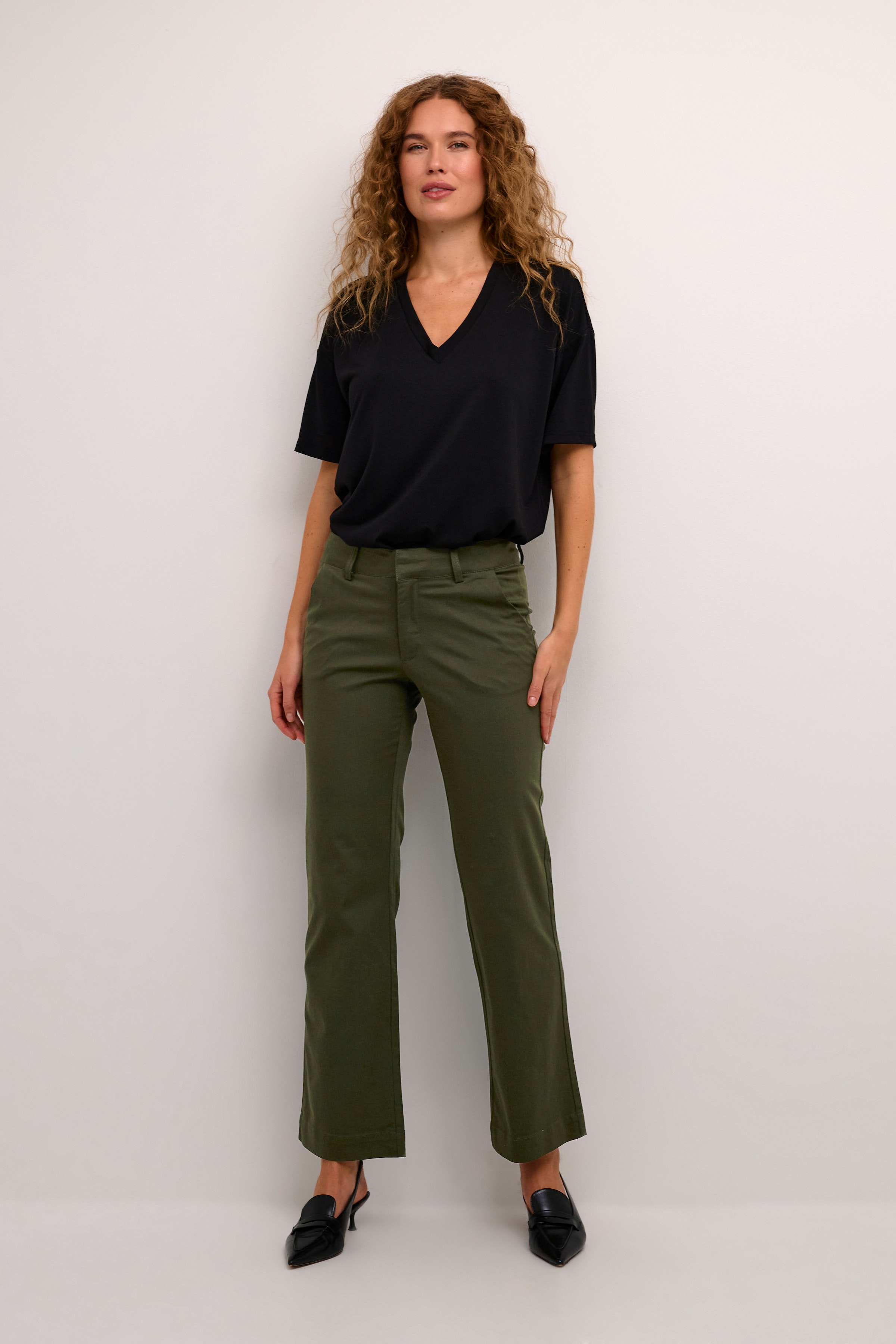 KAlea Bukser LOOKBOOK FRONT 10508112-190414