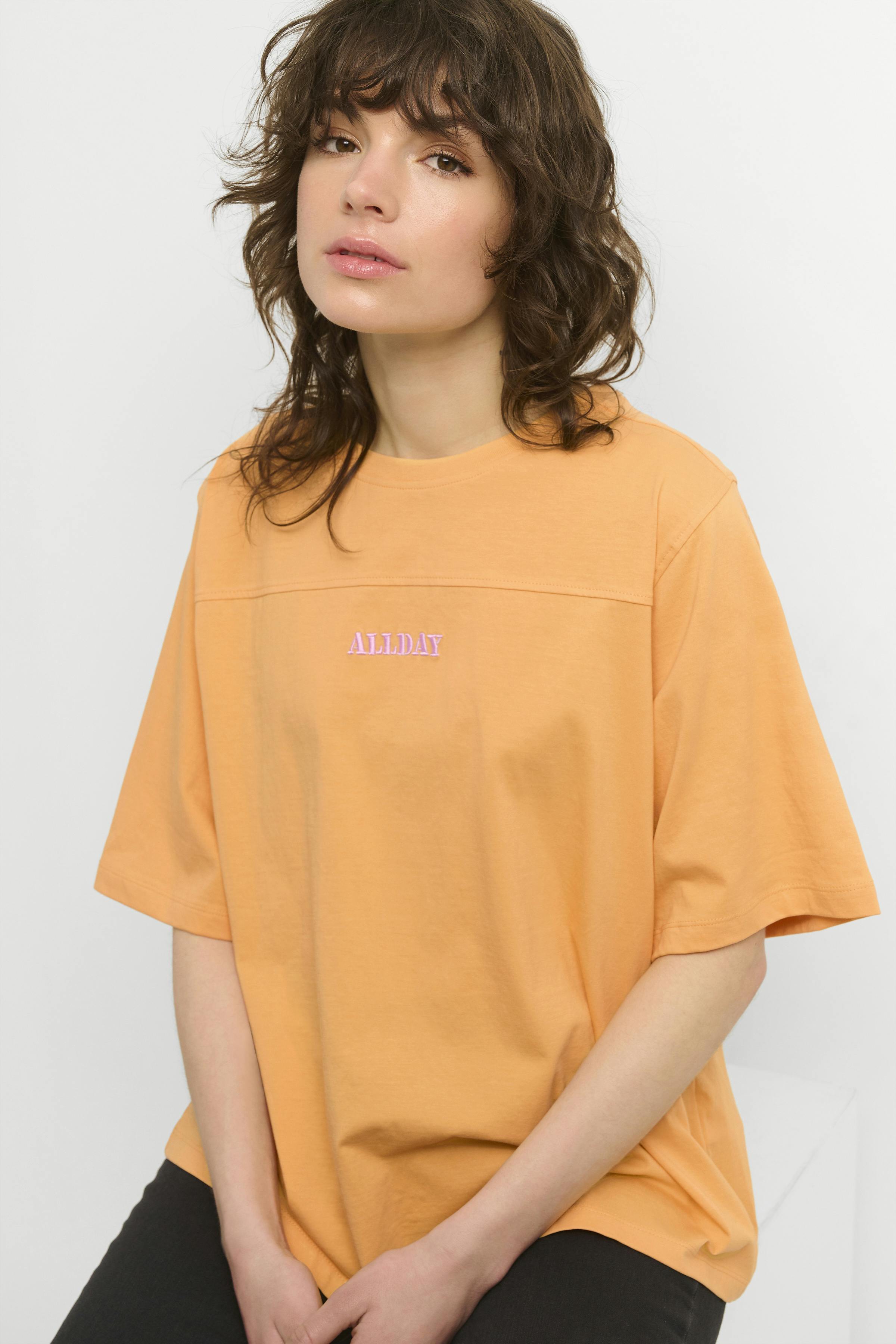 AmandaKB T-shirt LOOKBOOK DETAIL 10103764-141128