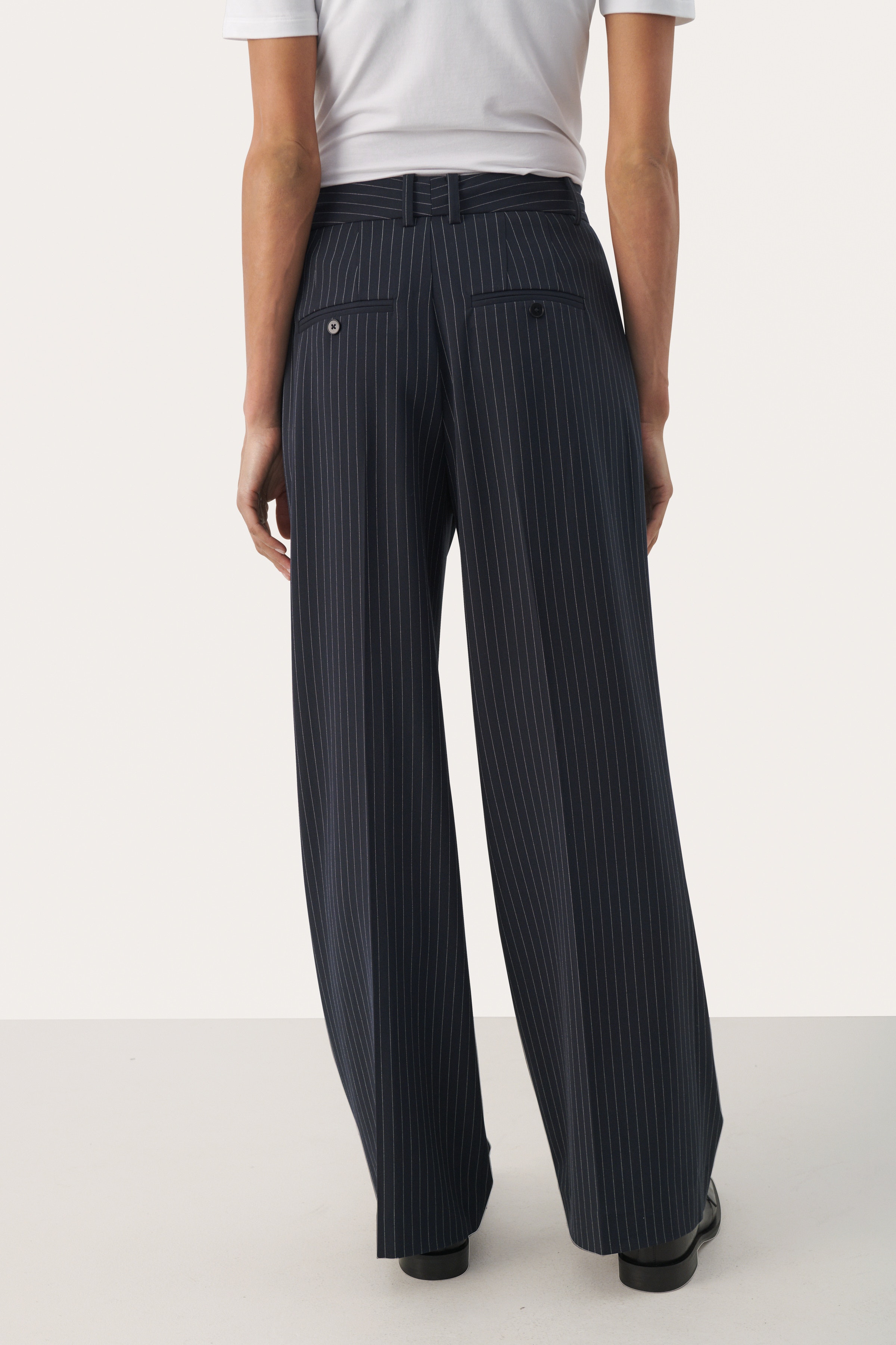 CherraPW Hose LOOKBOOK BACK 30309027-303291