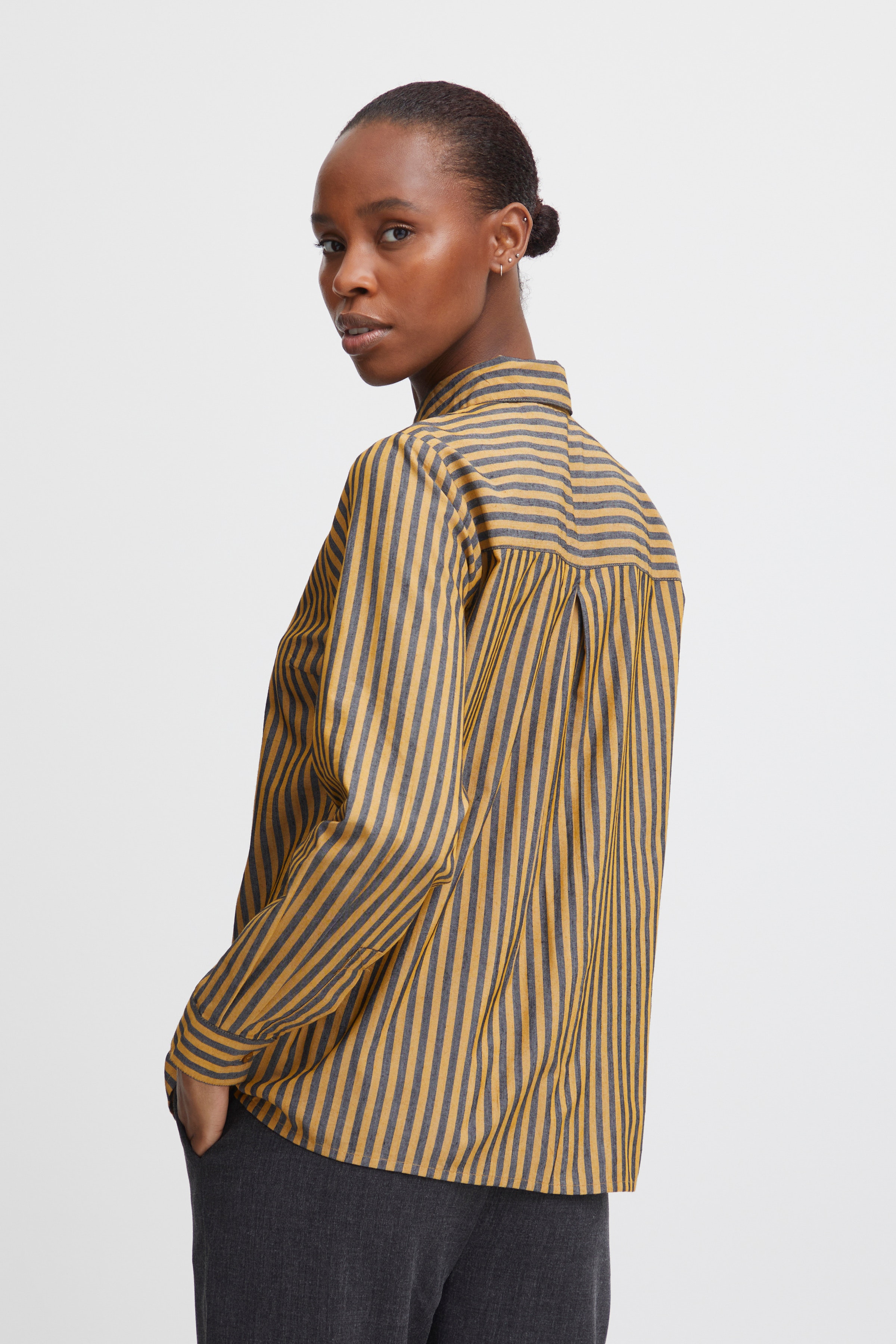 BYHETILA Shirt LOOKBOOK BACK 20815257-203345