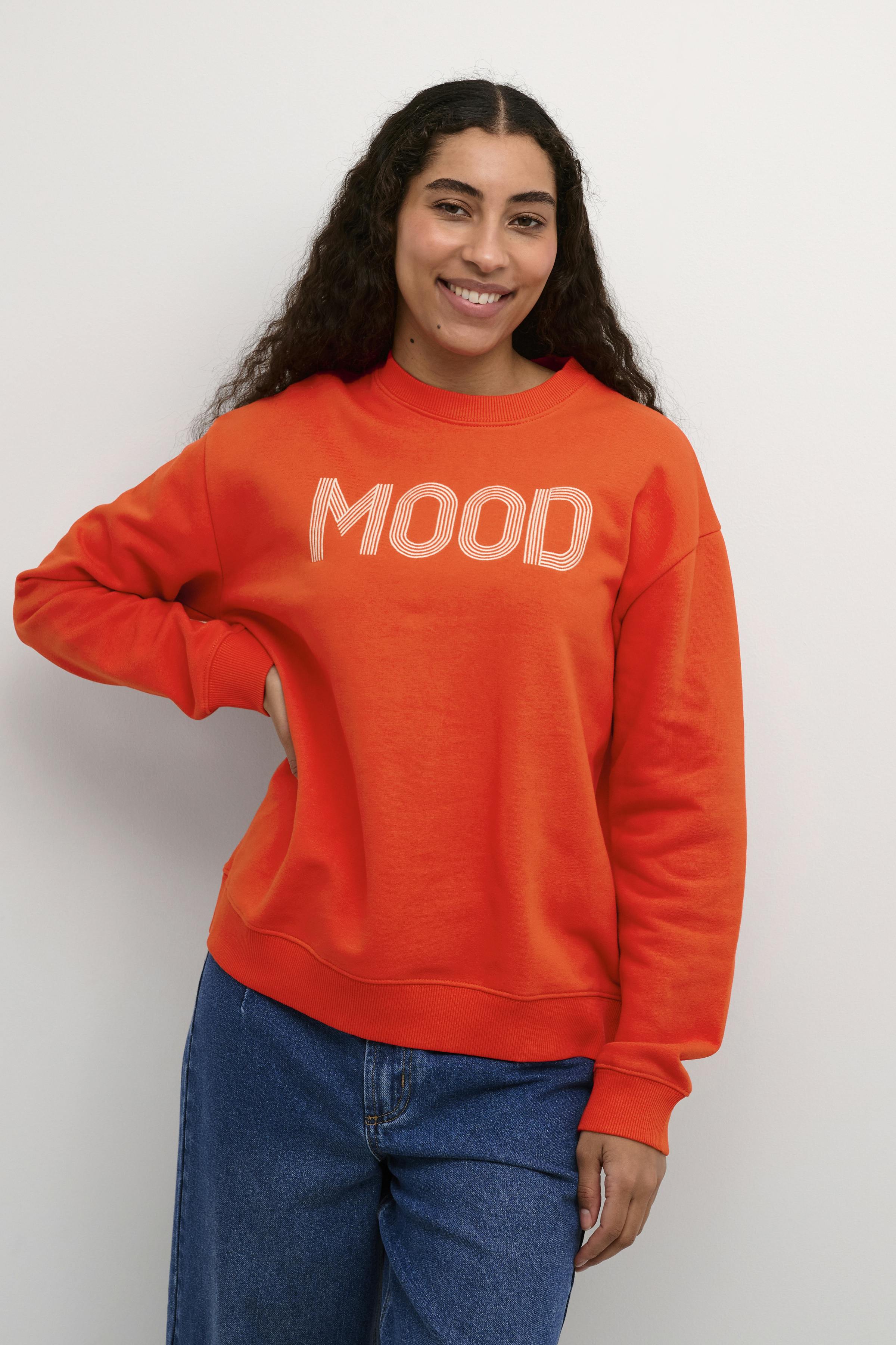 KAmolly Sweatshirt LOOKBOOK FRONT 10509087-181664