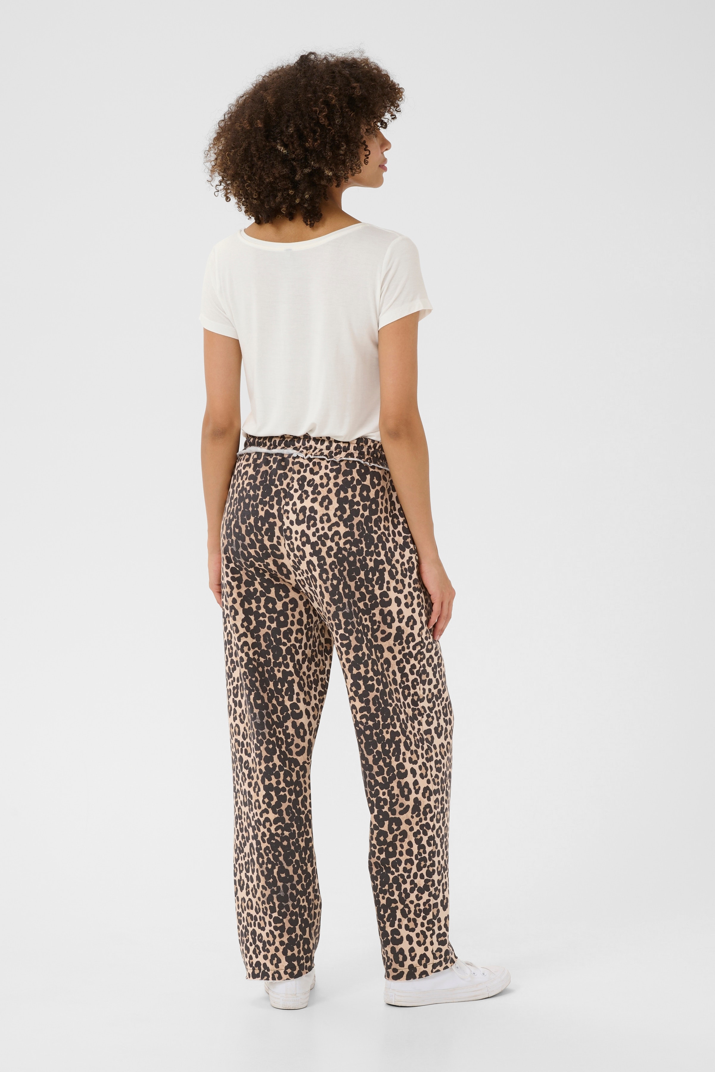 CUchira Trousers LOOKBOOK BACK 50111645-107355