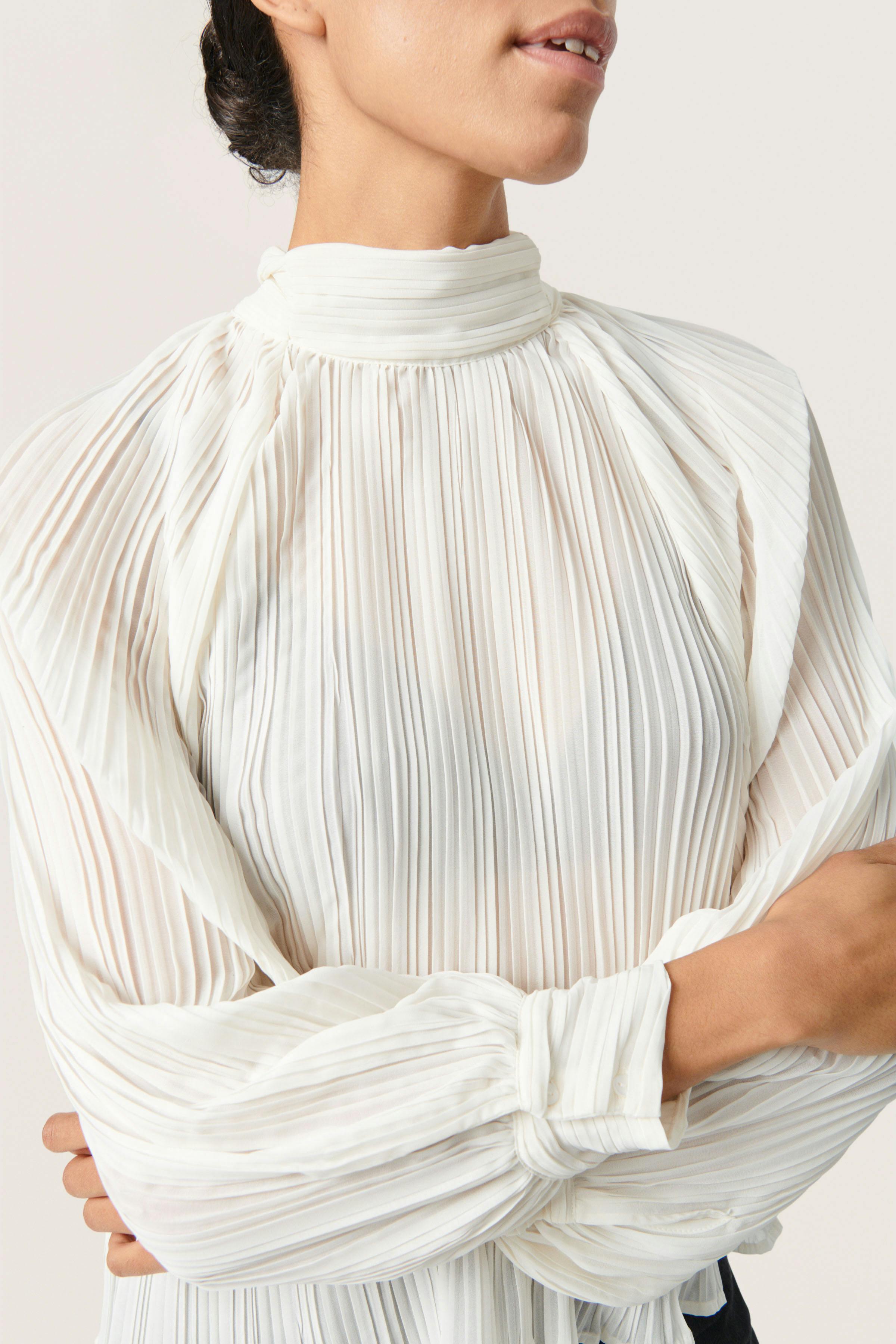 SLChrisley Blouse LOOKBOOK DETAIL 30407080-110701