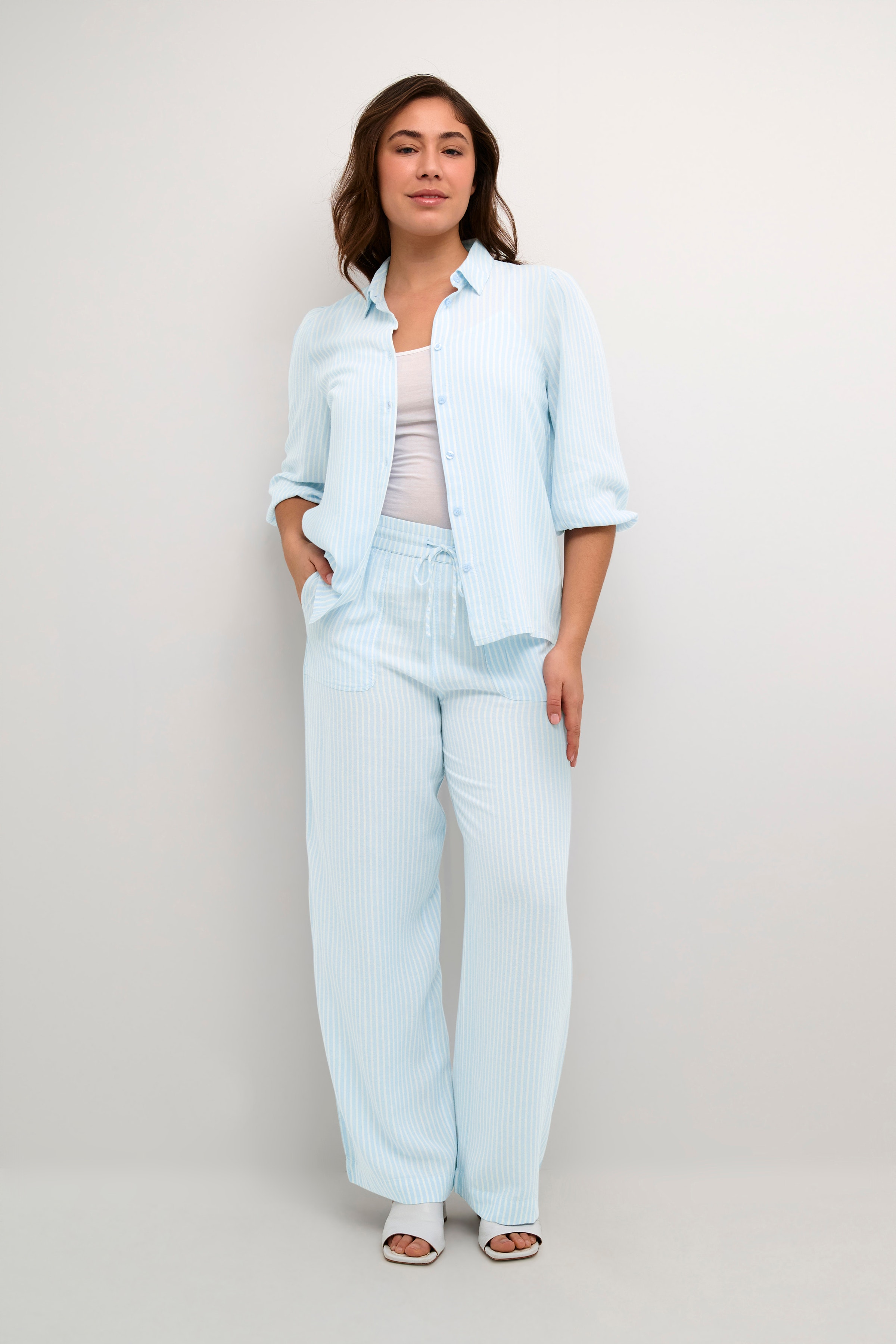 KAmilia Trousers LOOKBOOK FRONT 10508314-105969