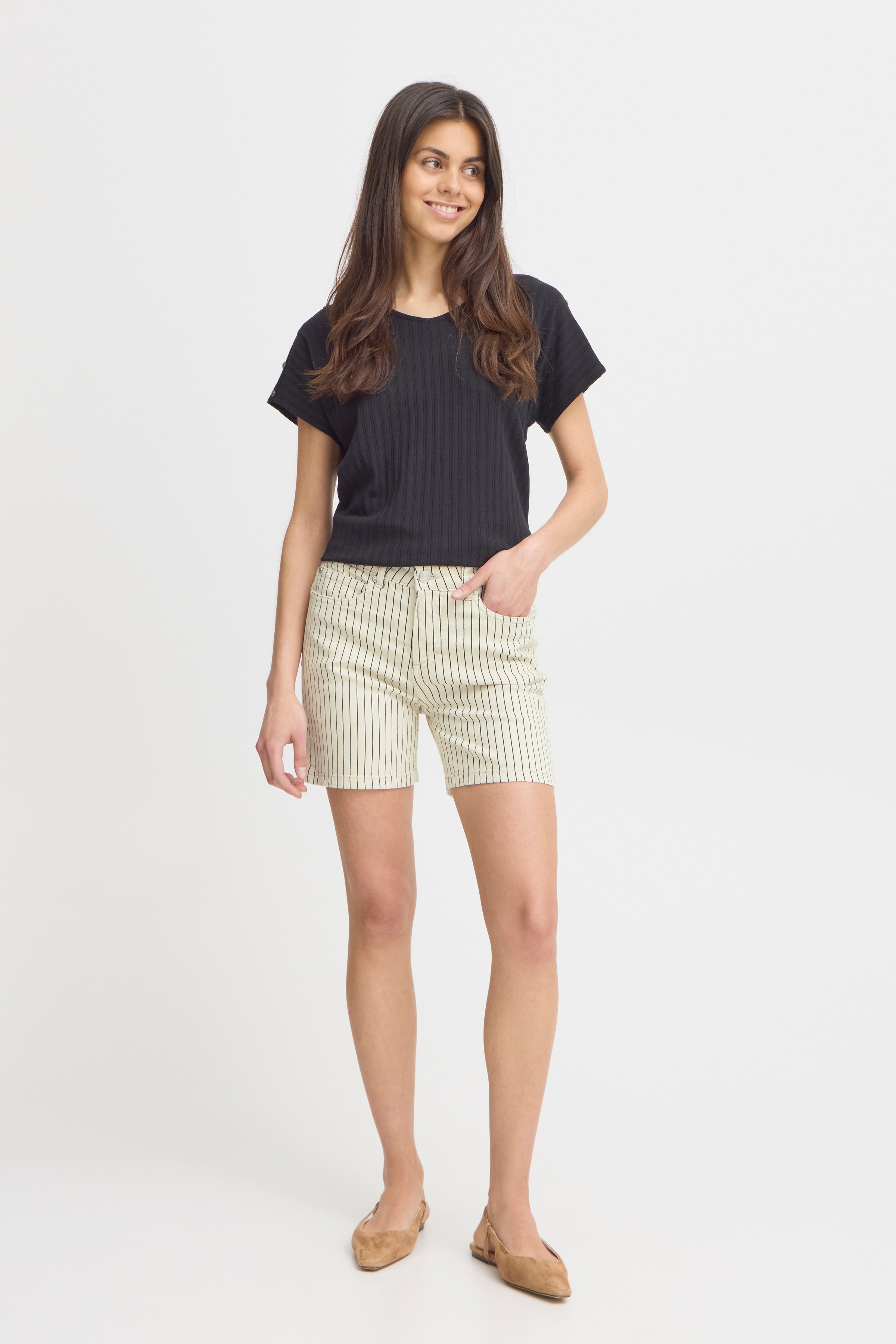 FRLINA Shorts LOOKBOOK FRONT 20613881-203359