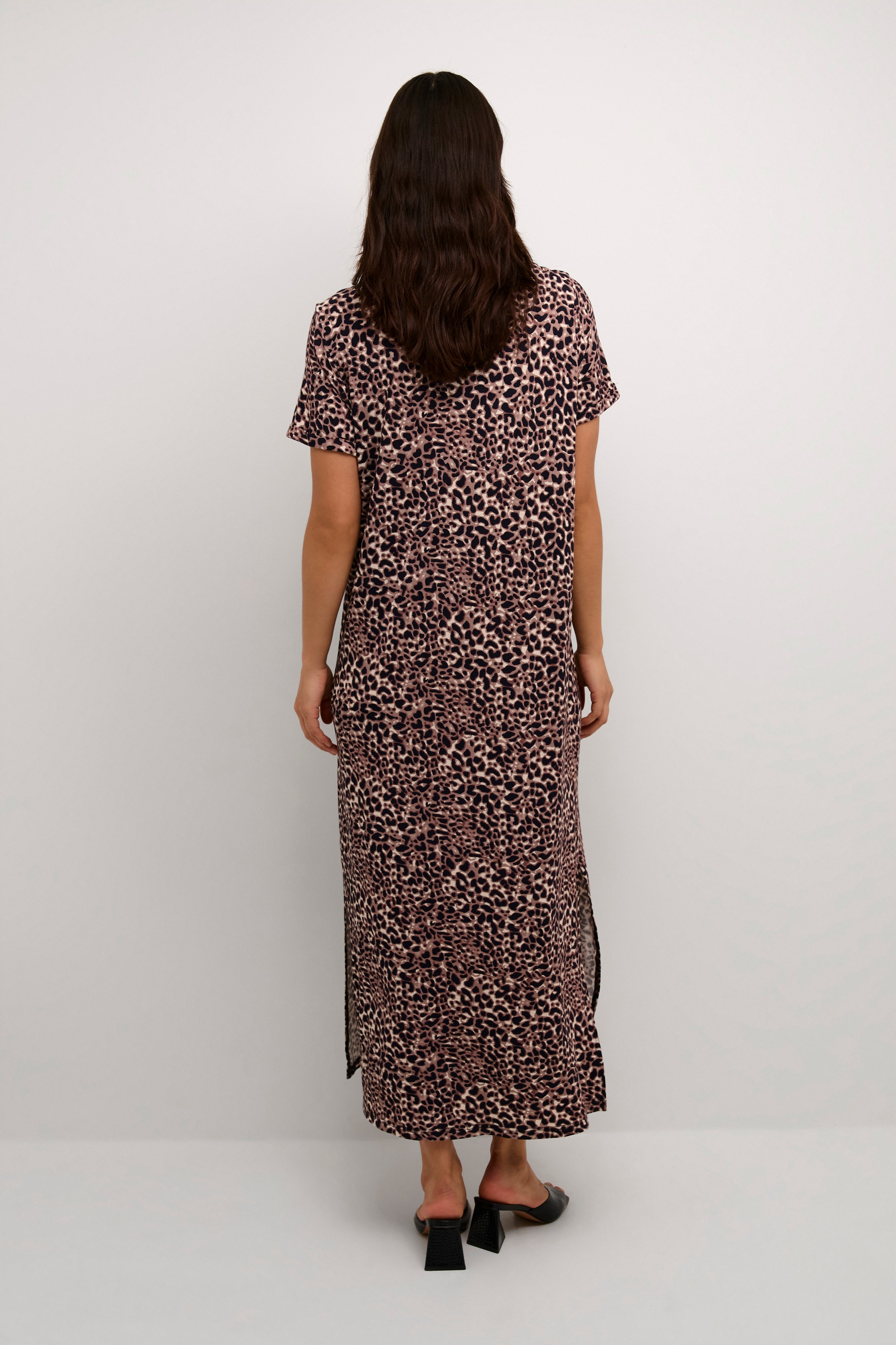 KAcharlotte Leopard Kjole LOOKBOOK FRONT 10508819-106394