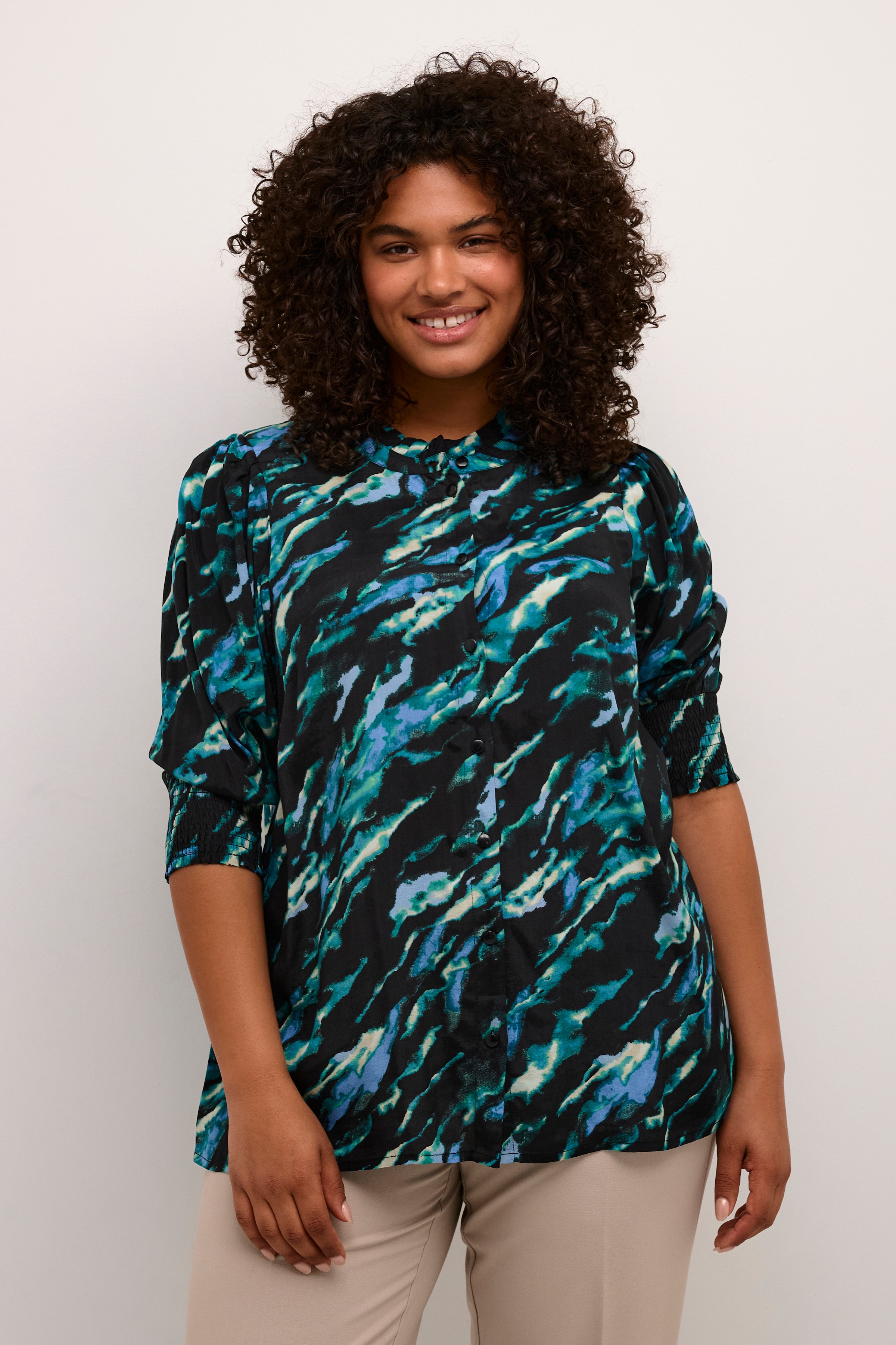KCnatana Skjorta LOOKBOOK FRONT 10581998-105180