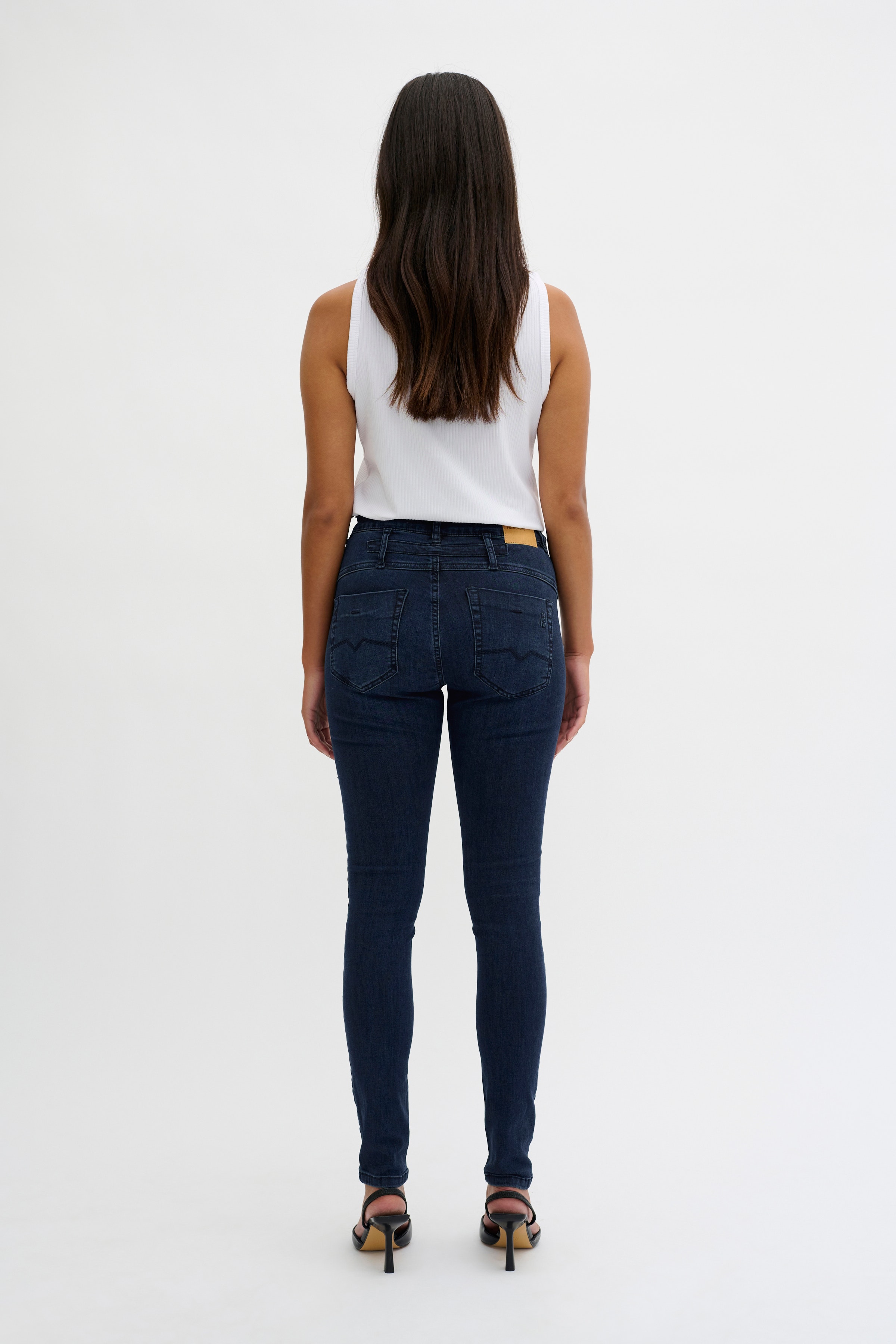 38 Jeans LOOKBOOK BACK 10703569-100061