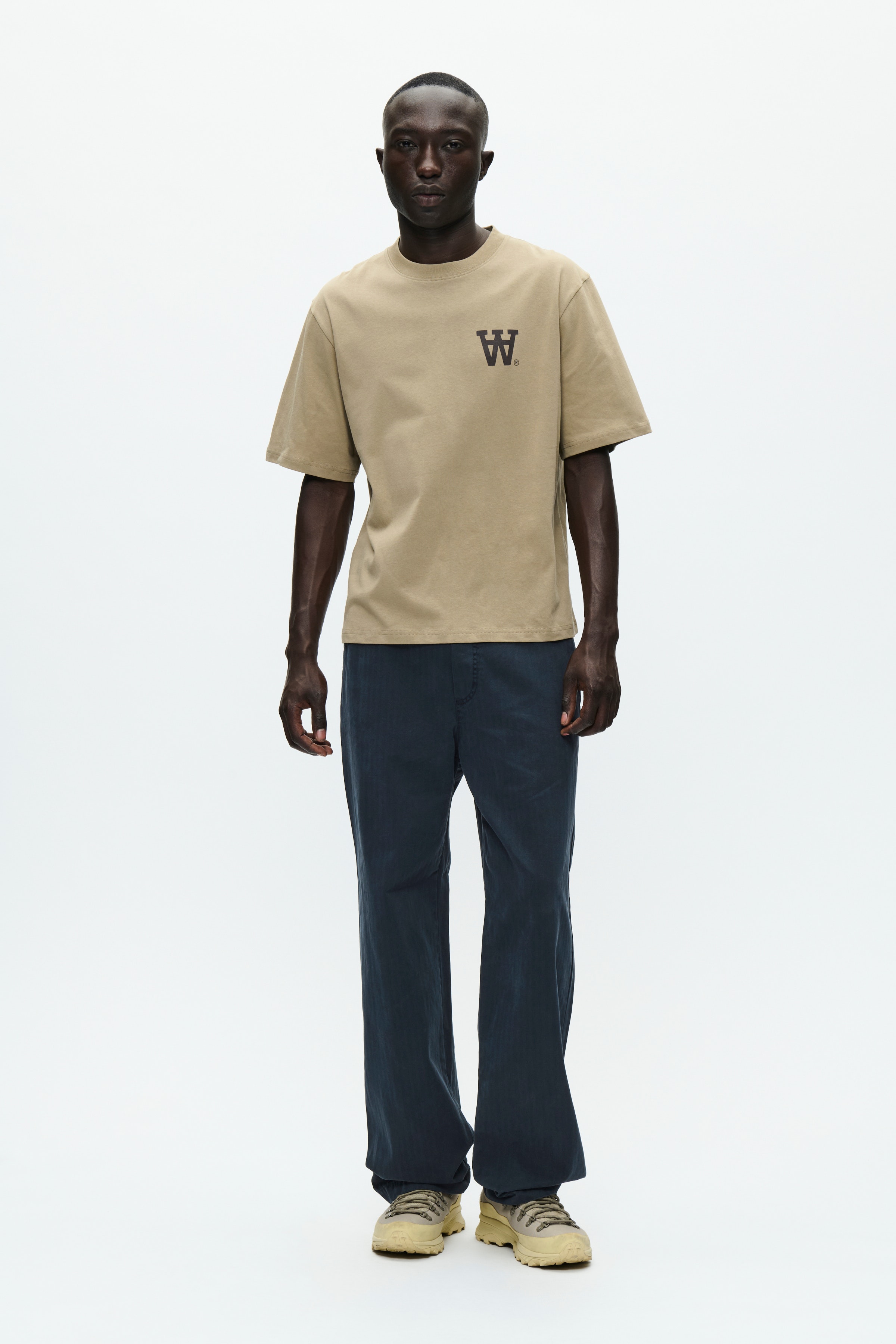 WWLiam T-shirt LOOKBOOK FRONT 30251546-161109
