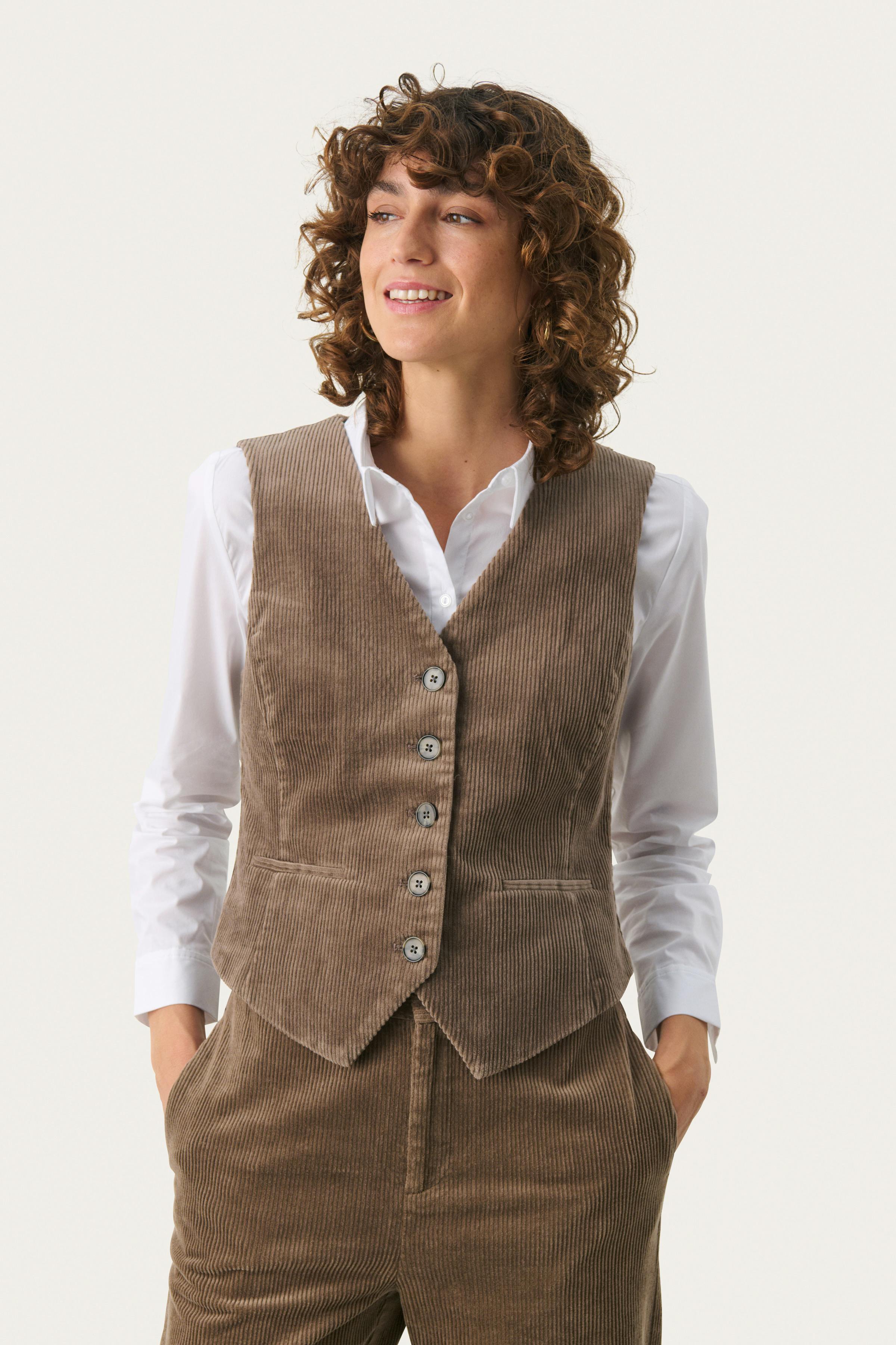 LinkaPW waistcoat LOOKBOOK FRONT 30308909-181112